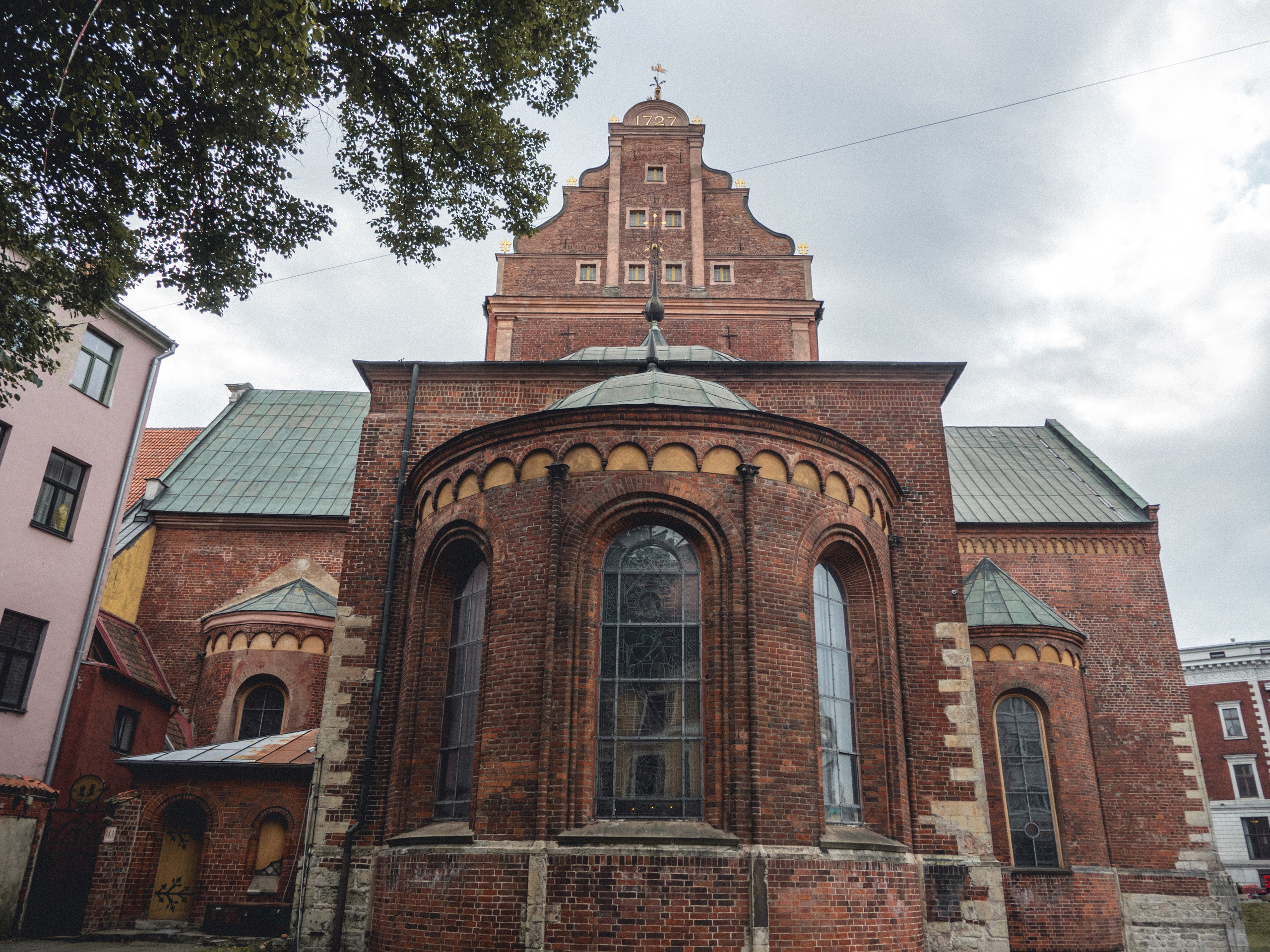 Voyage à Riga. Photographe sur Cote d’Azur. Portraits de familles, couples, enfants, événements