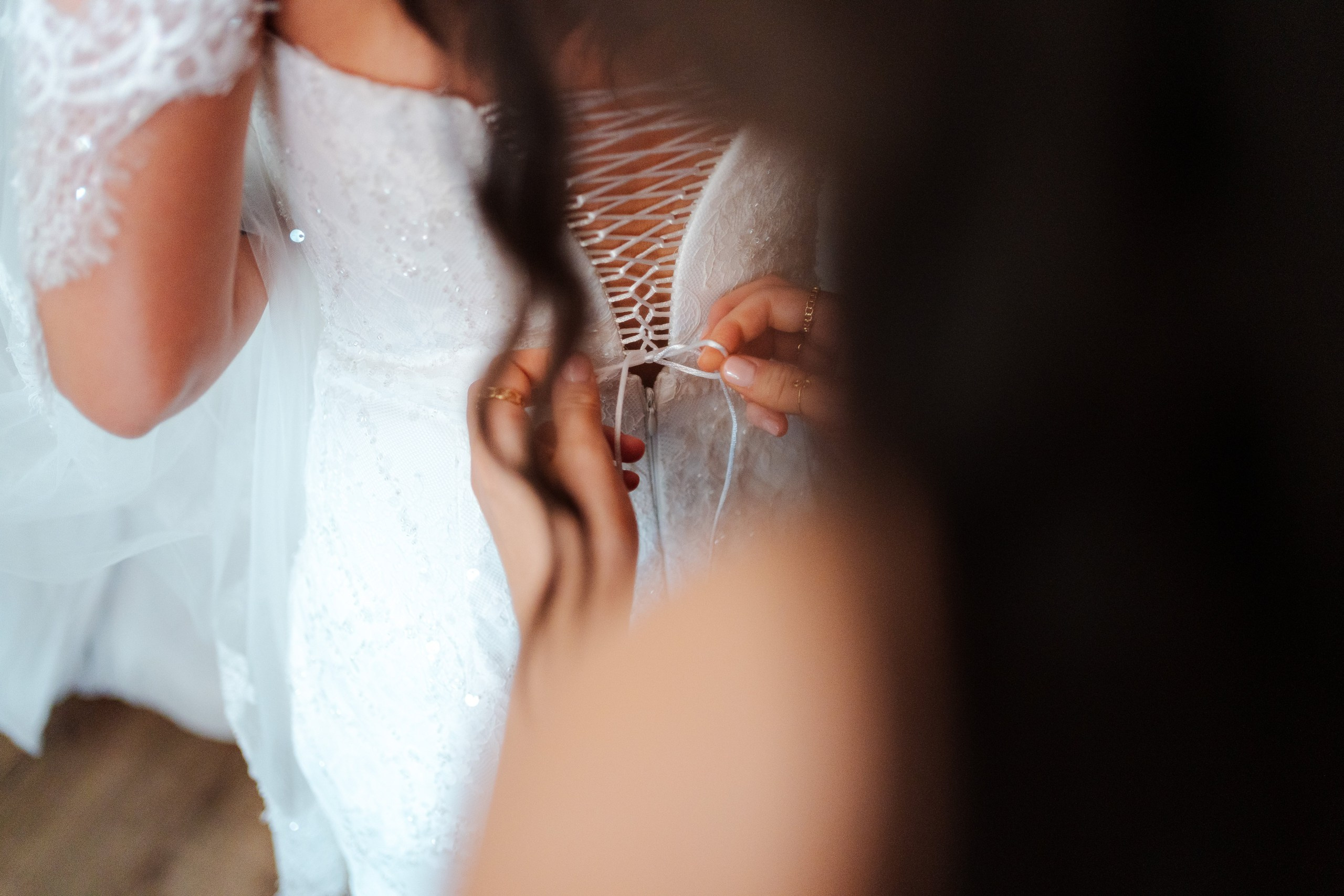 Catalina & Sebi. Ionut Cimpoes FOTOGRAF