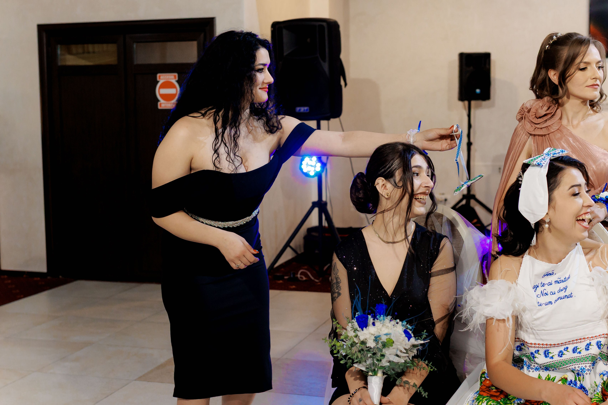Loredana & Emilian – Ziua Nunții | Videografie - fotografie Botez Suceava, Iași, Botoșani. Servicii foto-video profesionale, pentru momente de neuitat