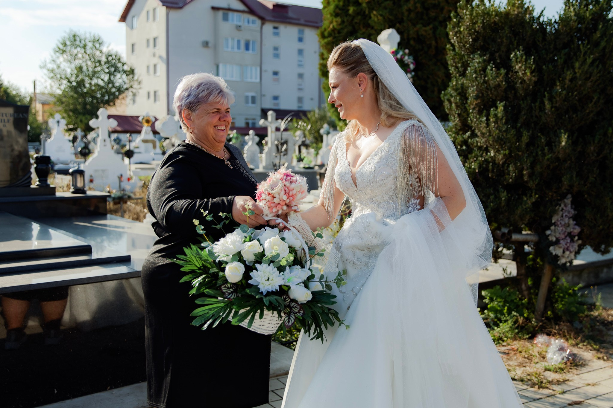 Mihai & Oana. Servicii foto-video profesionale, pentru momente de neuitat