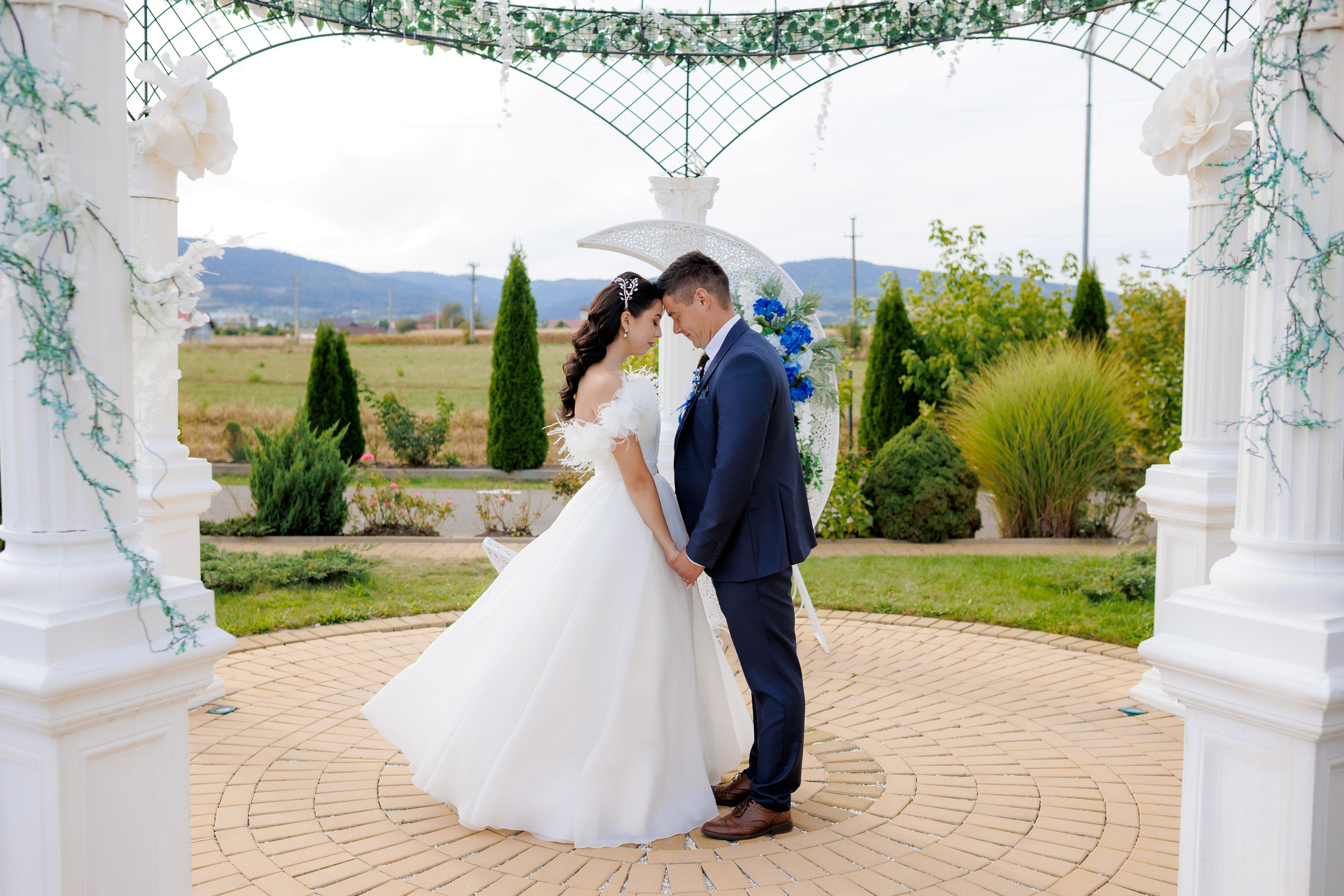 Loredana & Emilian – Ziua Nunții | Videografie - fotografie Botez Suceava, Iași, Botoșani. Servicii foto-video profesionale, pentru momente de neuitat