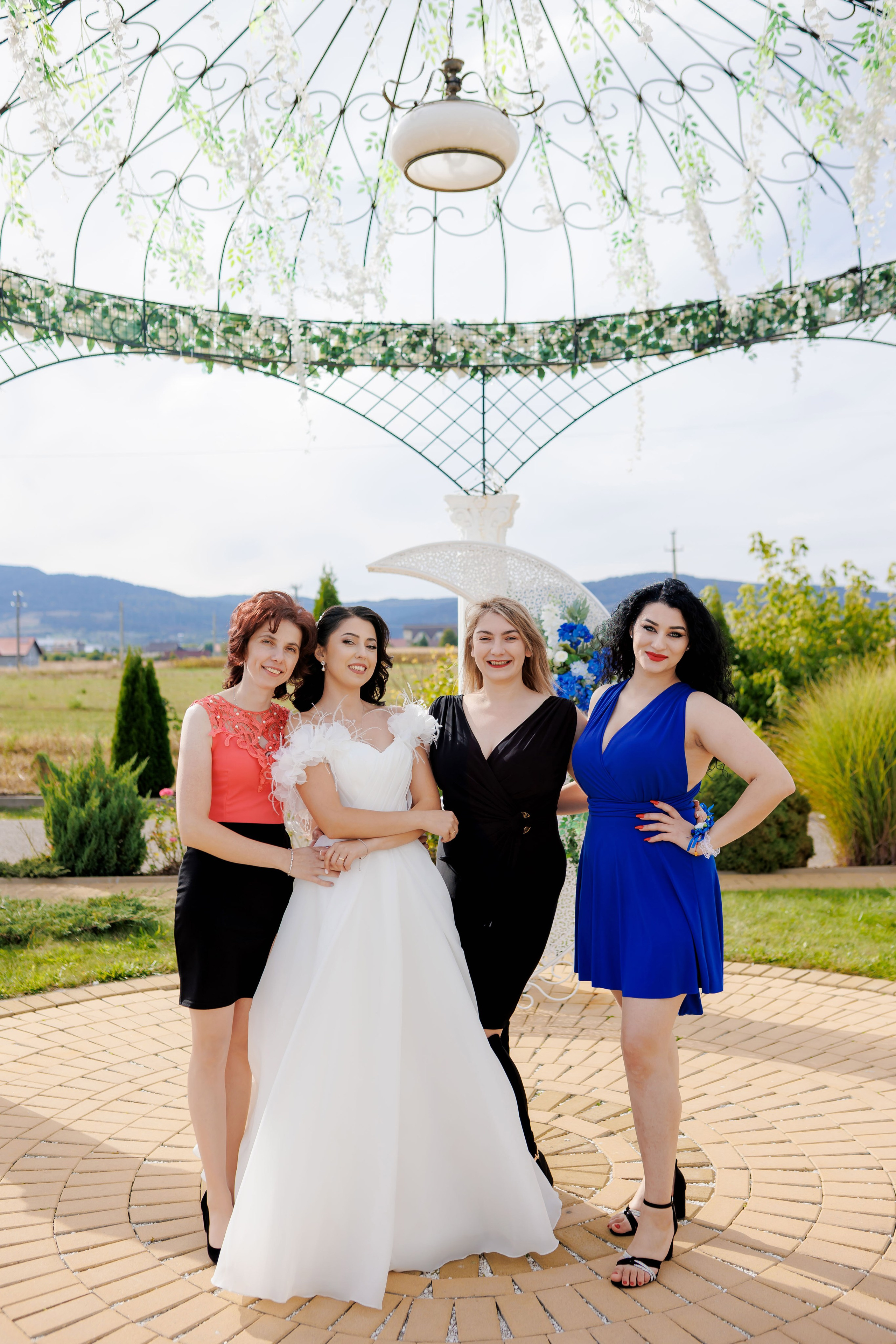 Loredana & Emilian – Ziua Nunții | Videografie - fotografie Botez Suceava, Iași, Botoșani. Servicii foto-video profesionale, pentru momente de neuitat