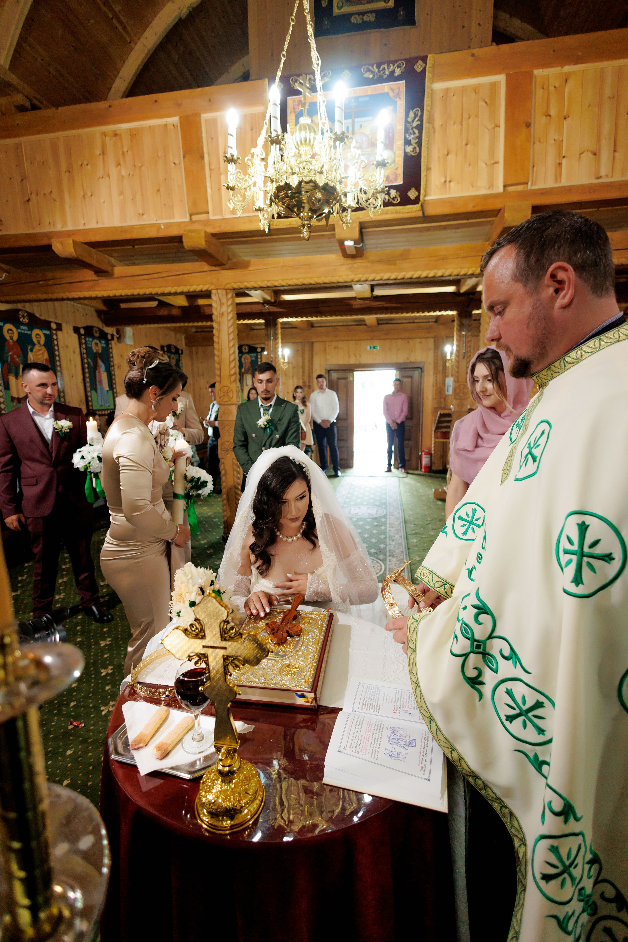 Nunta Nicoleta & Răzvan | Fotografie & Videografie Profesională. Servicii foto-video profesionale, pentru momente de neuitat