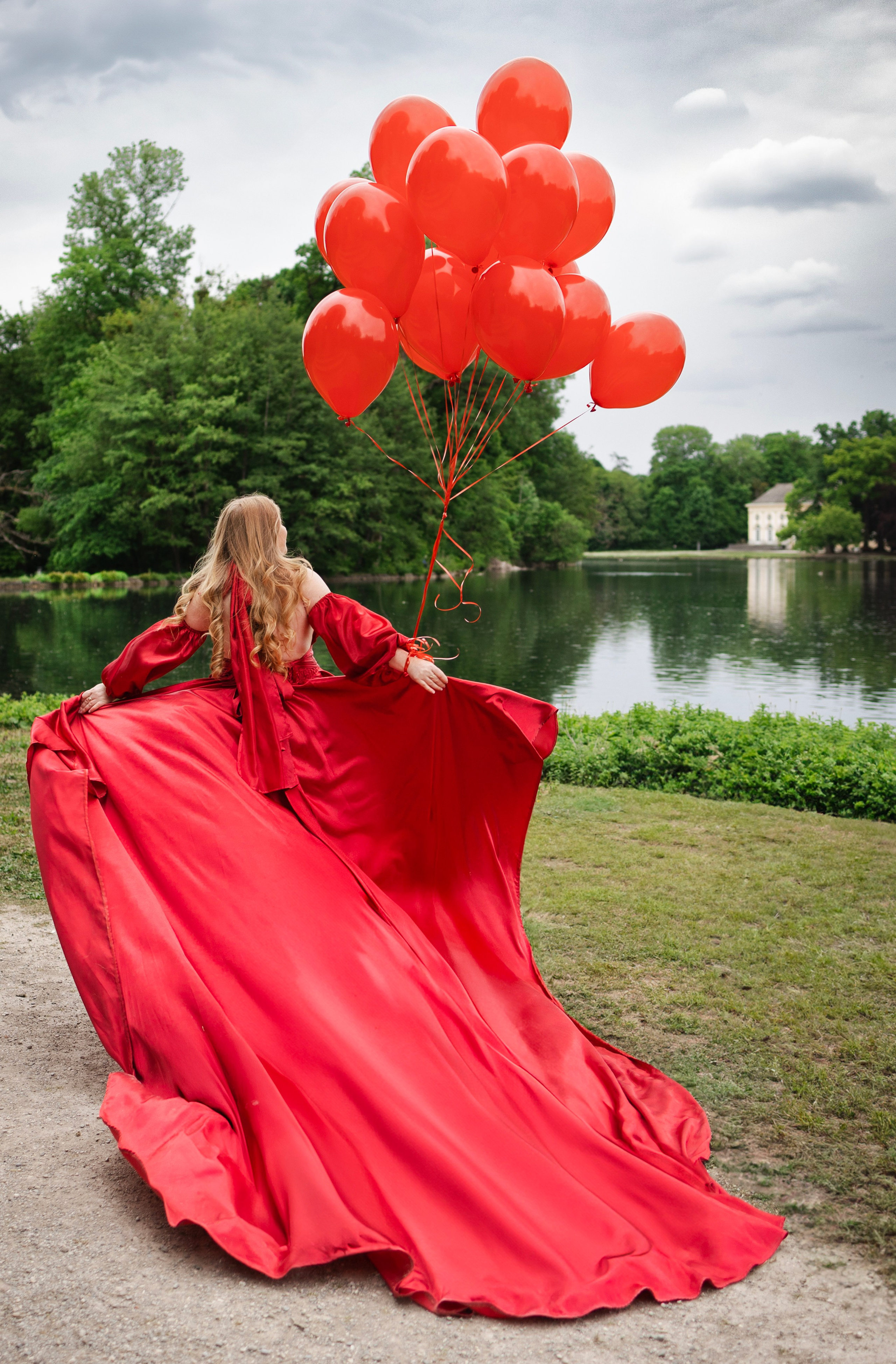 Long dresses shooting. Photographer in Munich