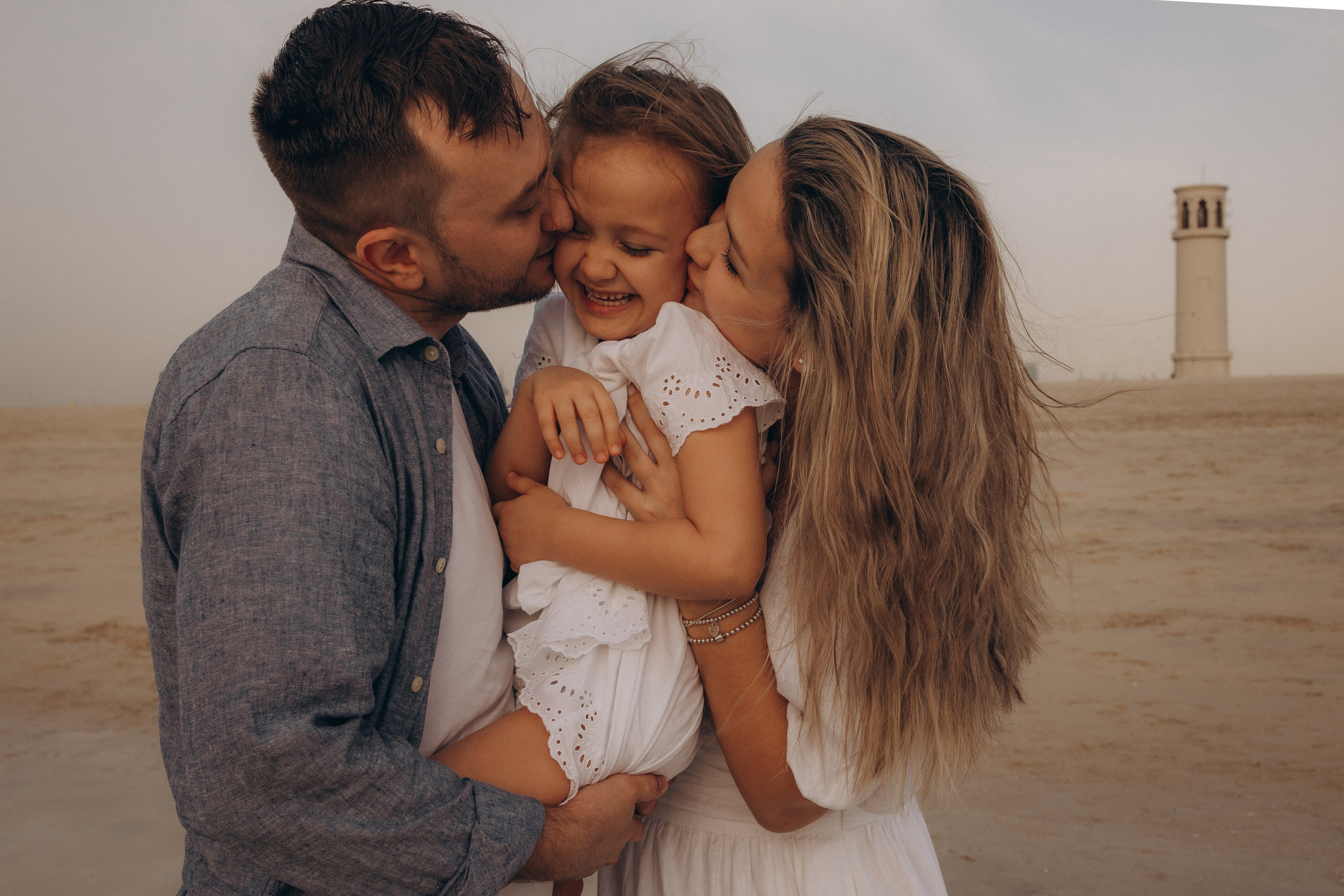 Golden hour family. Birth, Family, Newborn photographer in Dubai| Eliza Baitikova