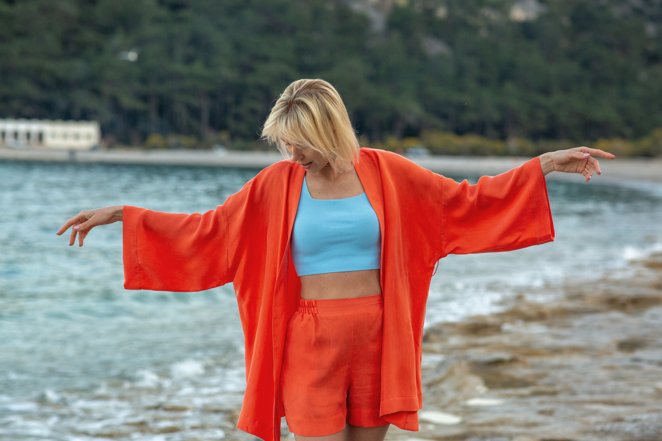 Съемка для бренда женских кимоно в Кемере. Фотограф в Алании в Турции, Аланья, Сиде, Белек, Анталия, Кемер, Конаклы, Окурджалар. Фотосъемки в Алании. Фотосессия в Алания.Алсу Девели