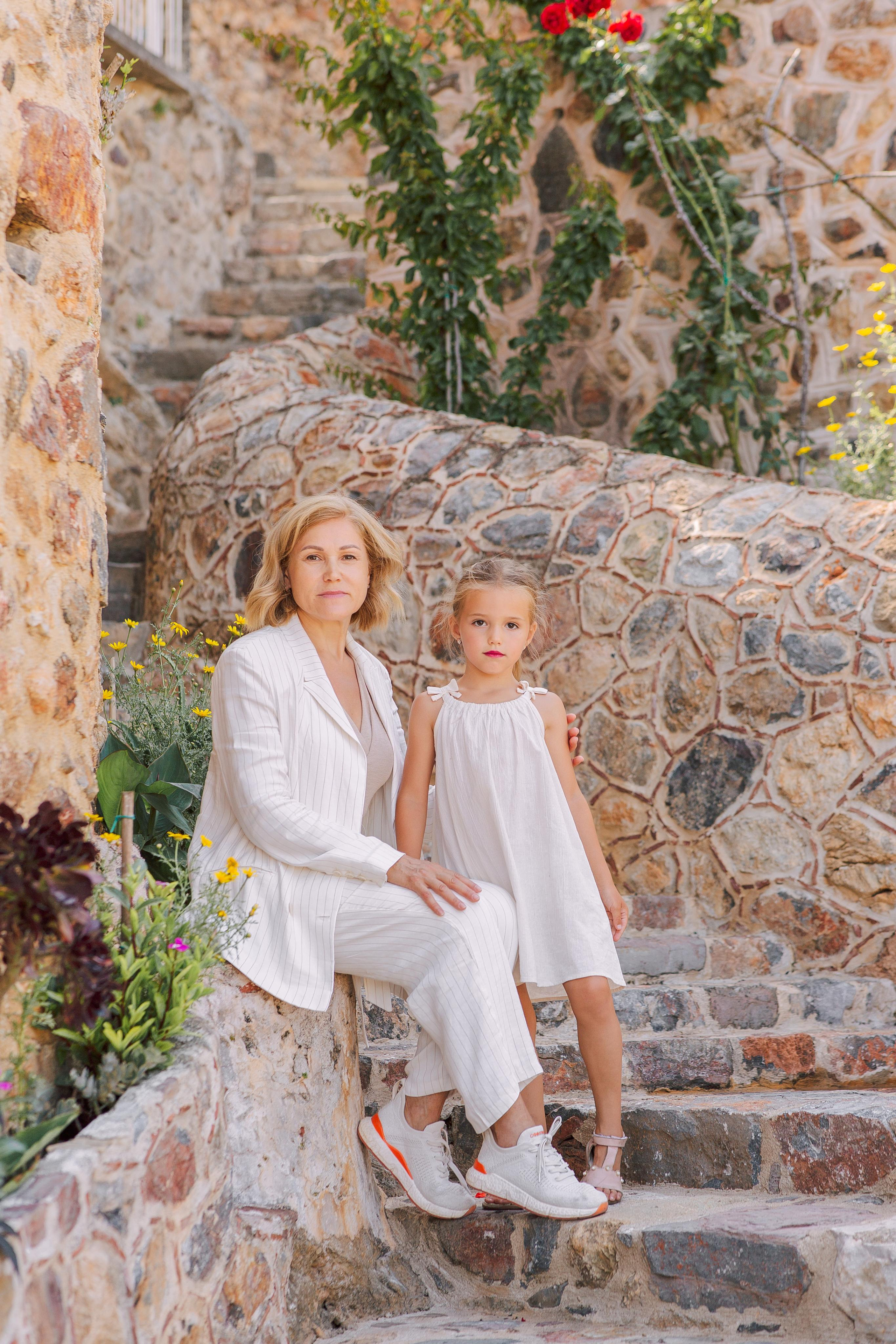 Семейная фотосессия в крепости Алании — Прогулка по старому городу. Фотограф в Алании в Турции, Аланья, Сиде, Белек, Анталия, Кемер, Конаклы, Окурджалар. Фотосъемки в Алании. Фотосессия в Алания.Алсу Девели