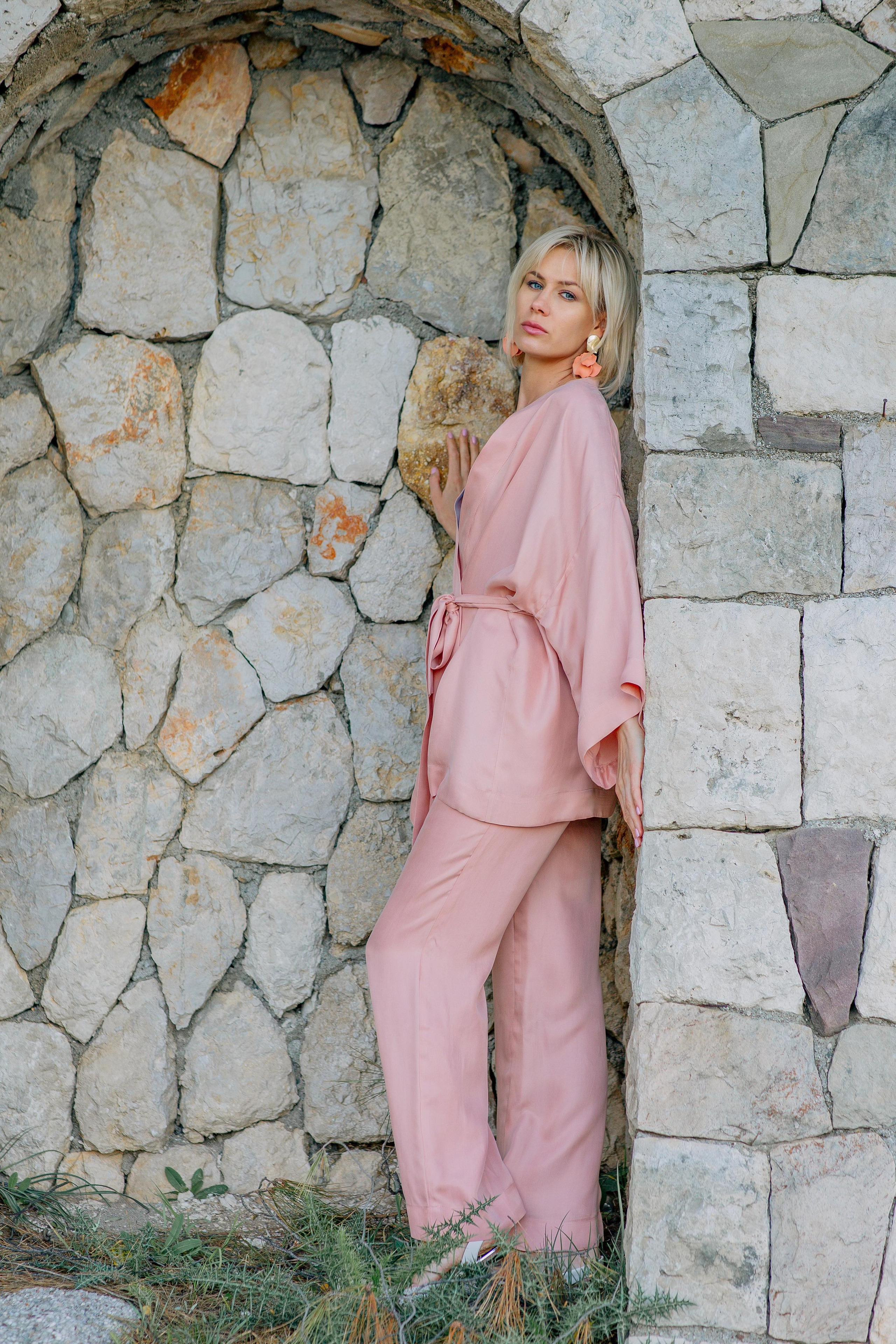 Съемка для бренда женских кимоно в Кемере. Фотограф в Алании в Турции, Аланья, Сиде, Белек, Анталия, Кемер, Конаклы, Окурджалар. Фотосъемки в Алании. Фотосессия в Алания.Алсу Девели