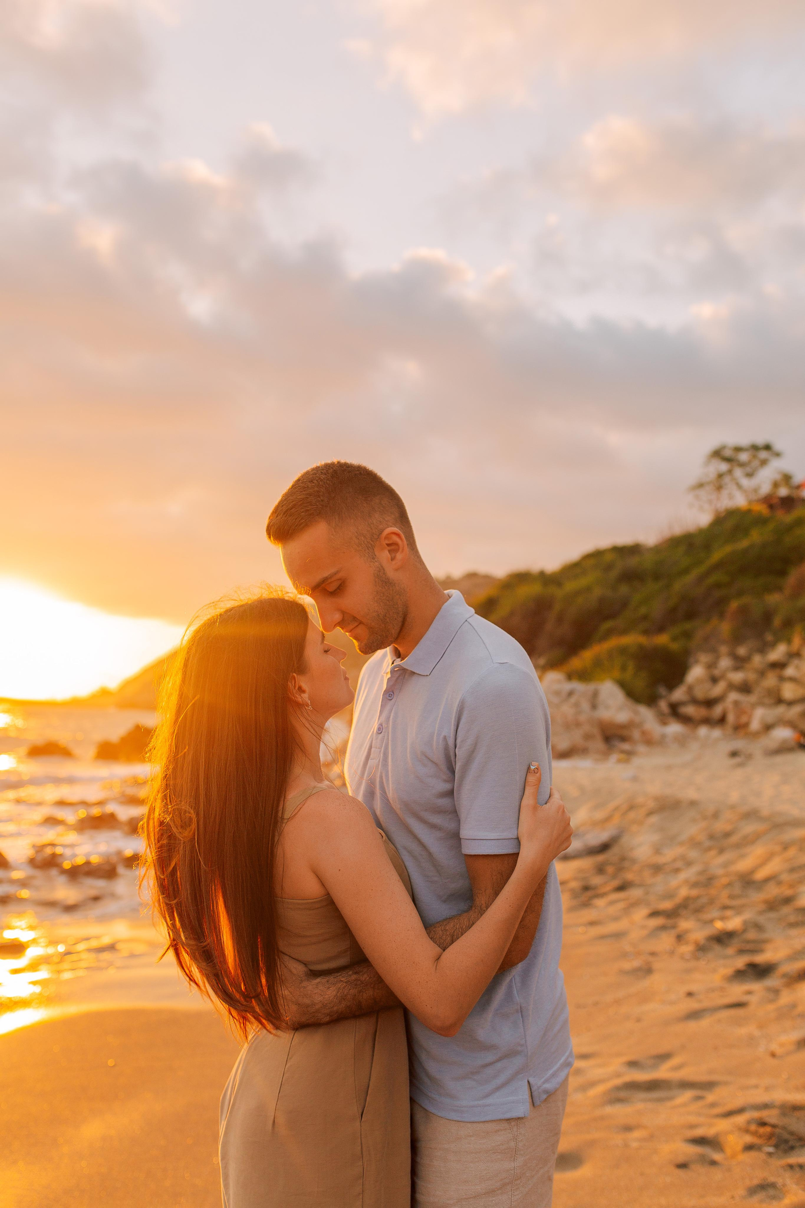 Фотосъемка в порту Алании на закате. Фотограф Алания Аланья. Семейная фотосессия на пляже Клеопатры в закатное время  в Алании. Алсу Девели | Свадебный и семейный фотограф в Турции Алании, Алания, Аланья, Сиде, Белеке, Анталия