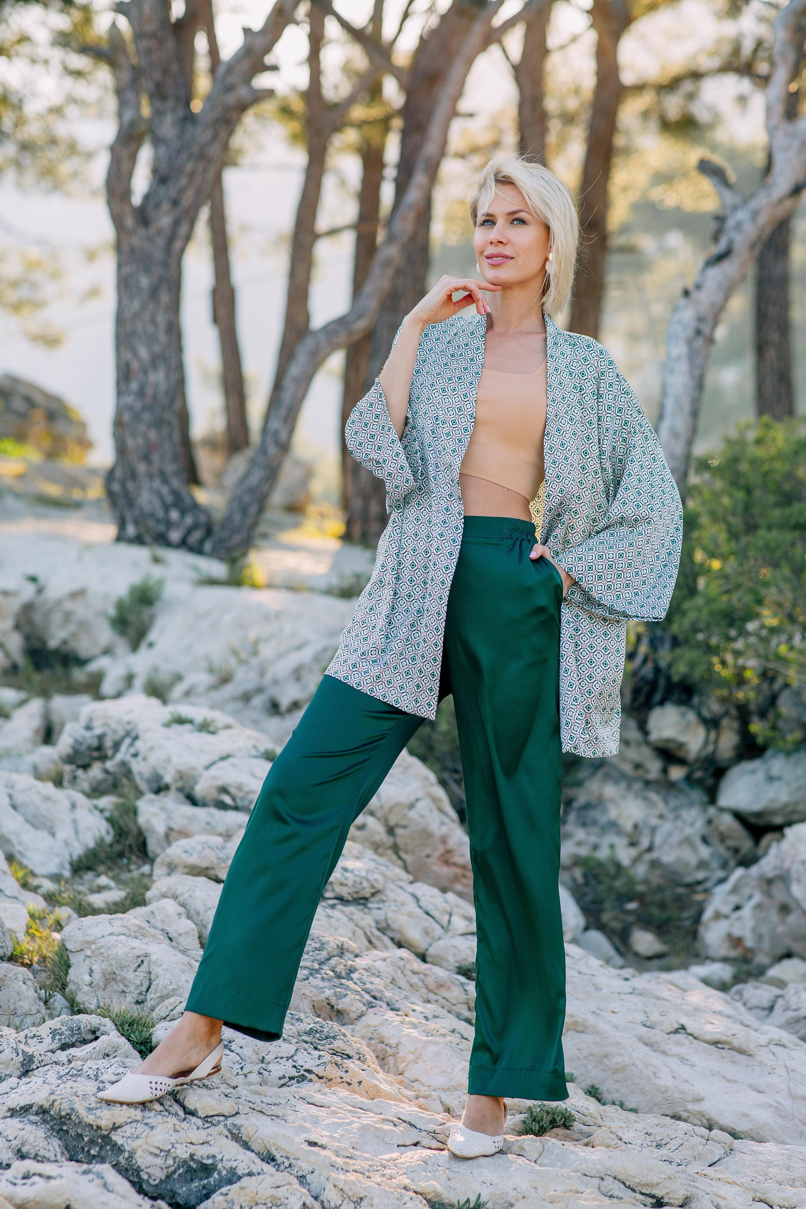 Съемка для бренда женских кимоно в Кемере. Фотограф в Алании в Турции, Аланья, Сиде, Белек, Анталия, Кемер, Конаклы, Окурджалар. Фотосъемки в Алании. Фотосессия в Алания.Алсу Девели