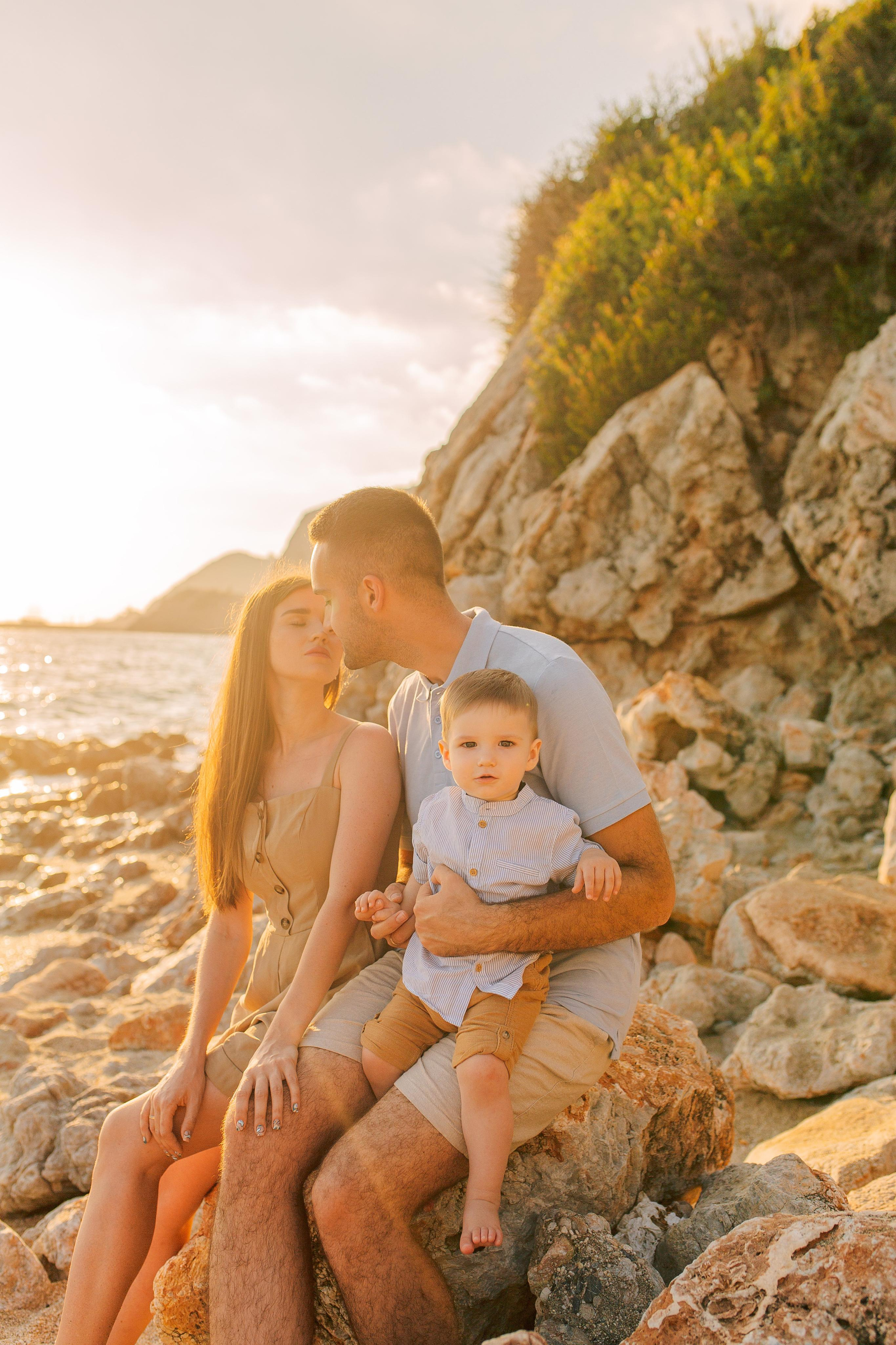 Фотосъемка в порту Алании на закате. Фотограф Алания Аланья. Семейная фотосессия на пляже Клеопатры в закатное время  в Алании. Алсу Девели | Свадебный и семейный фотограф в Турции Алании, Алания, Аланья, Сиде, Белеке, Анталия