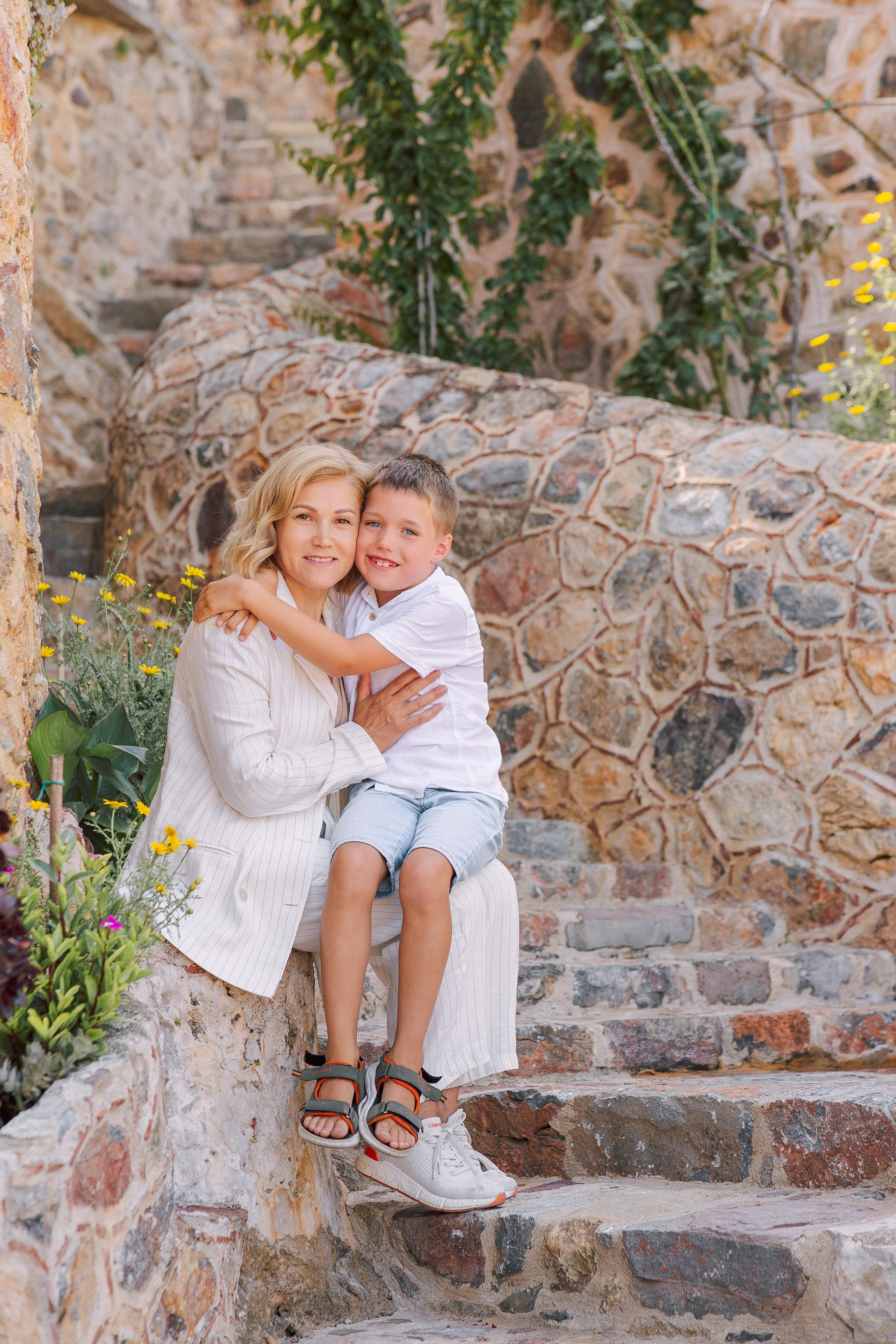 Семейная фотосессия в крепости Алании — Прогулка по старому городу. Фотограф в Алании в Турции, Аланья, Сиде, Белек, Анталия, Кемер, Конаклы, Окурджалар. Фотосъемки в Алании. Фотосессия в Алания.Алсу Девели