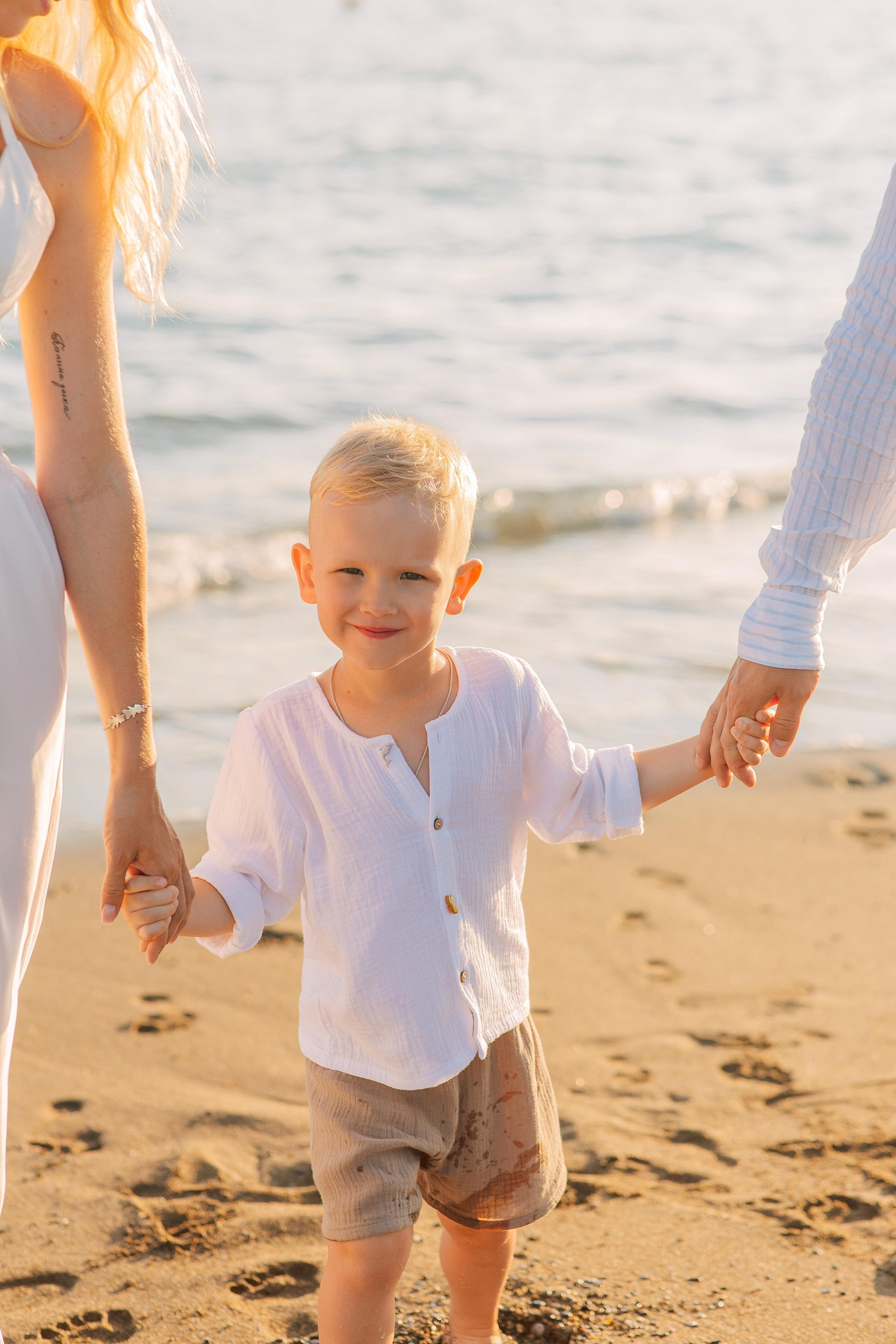 Семейная фотосессия на пляже в Белеке. Алсу Девели | Свадебный и семейный фотограф в Турции Алании, Алания, Аланья, Сиде, Белеке, Анталия