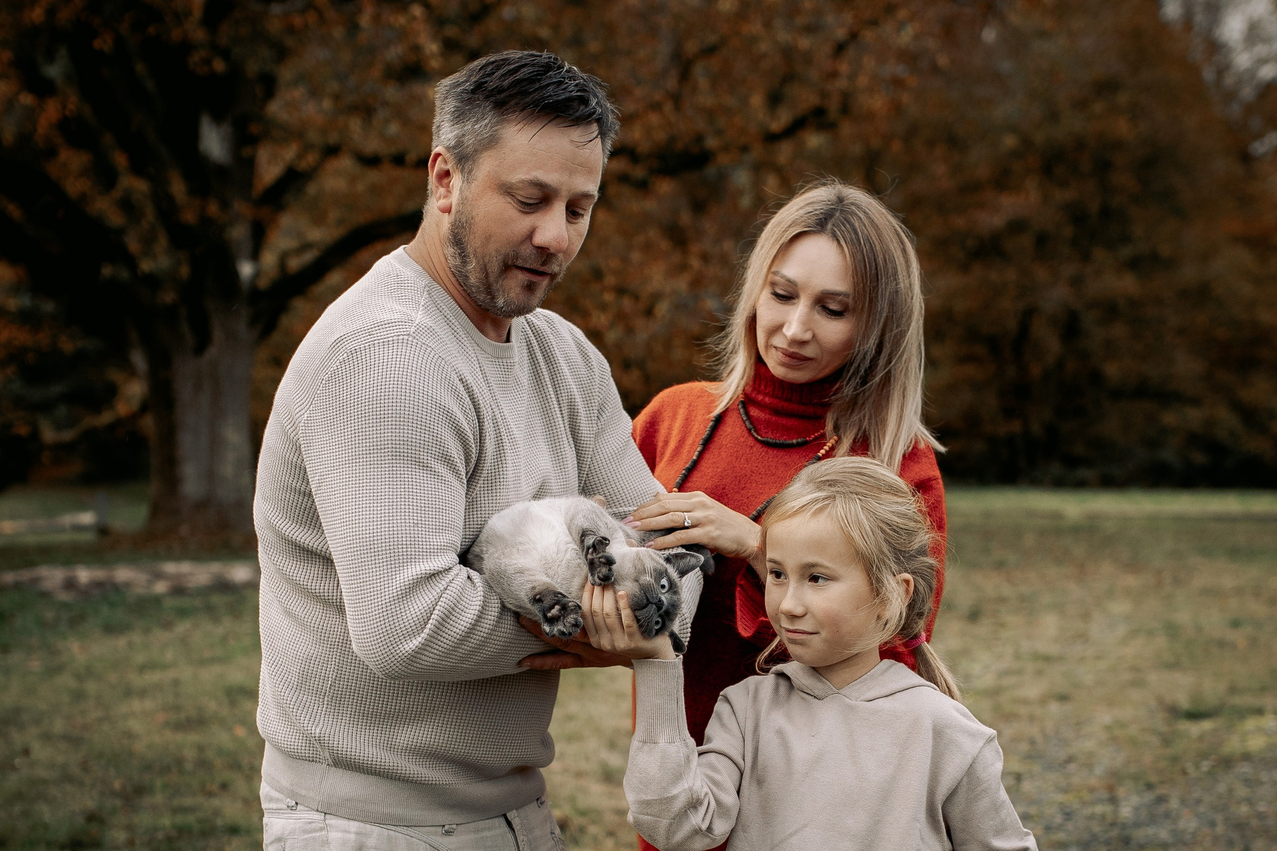 Julia + Viktor + Lea. GoldenHourStory