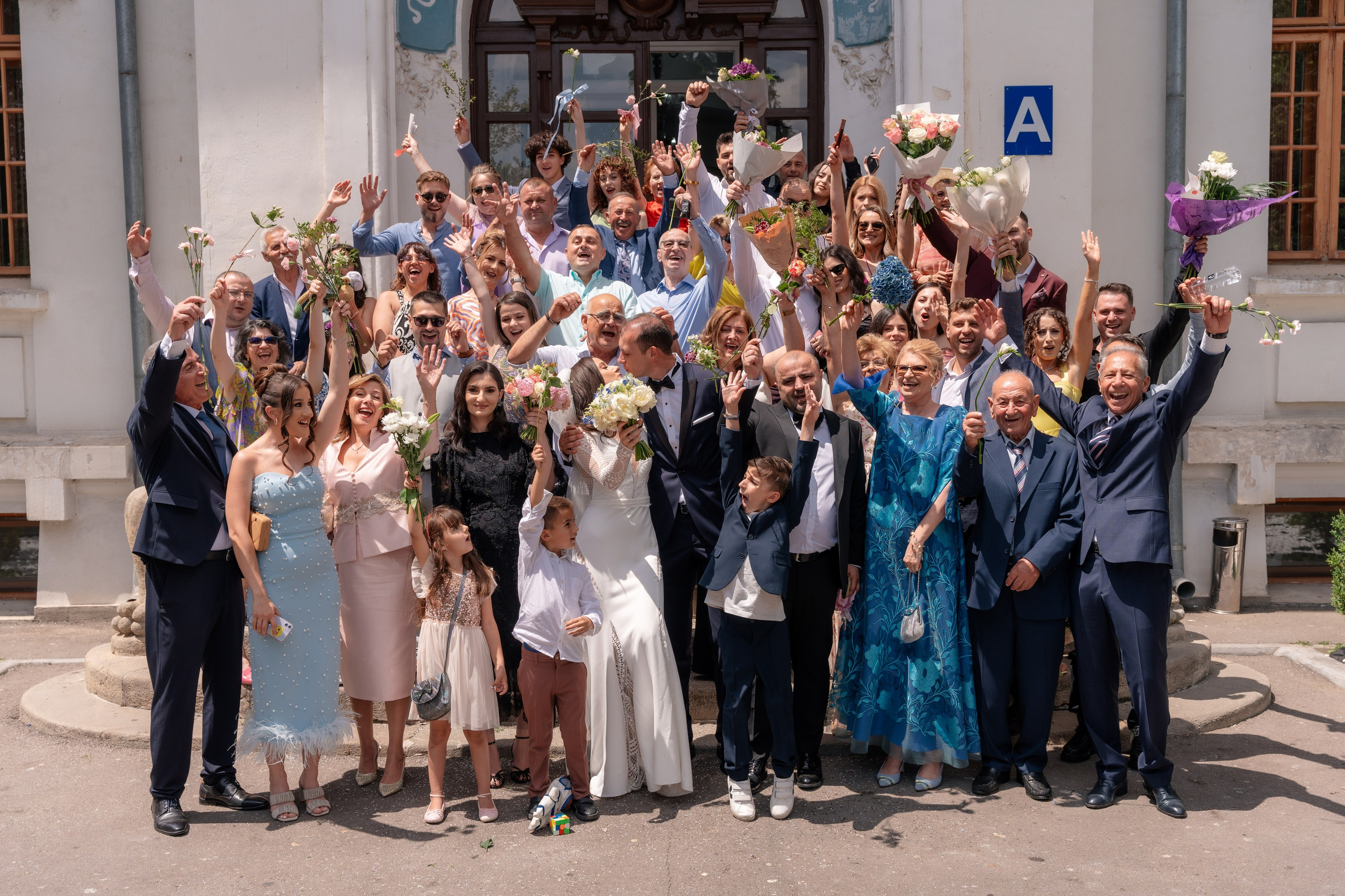 Elly & Andrew. Destination Wedding Photographer Alex Pasarelu