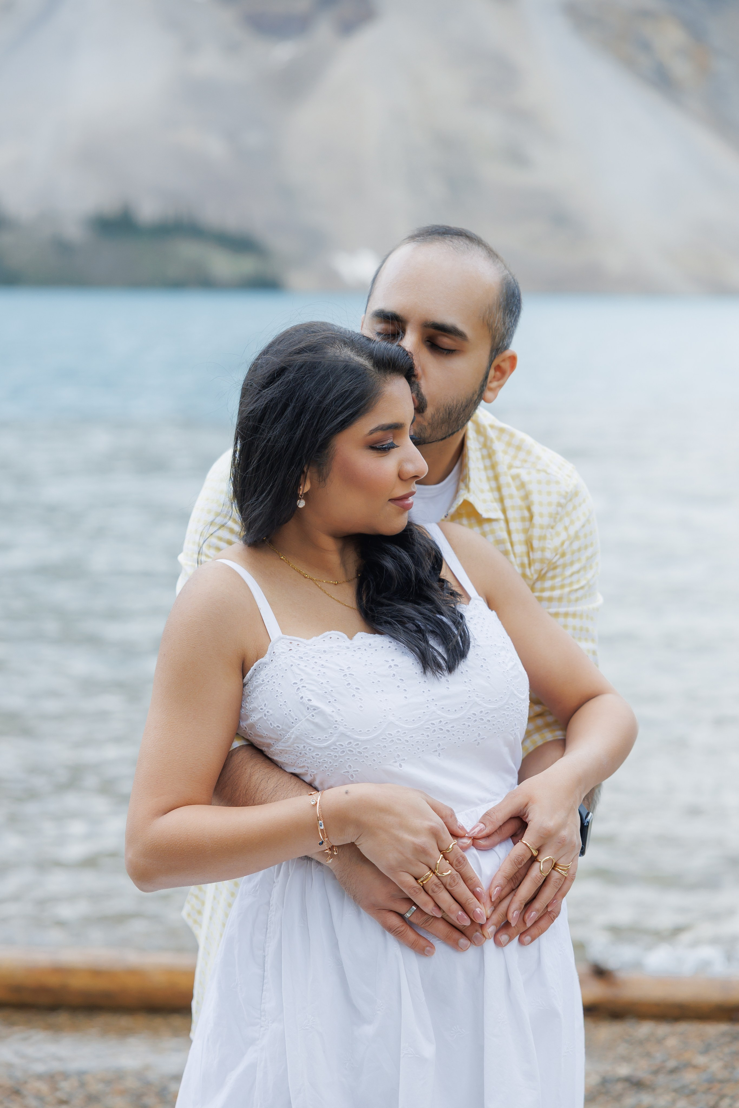 Mountain maternity shoot. Home
