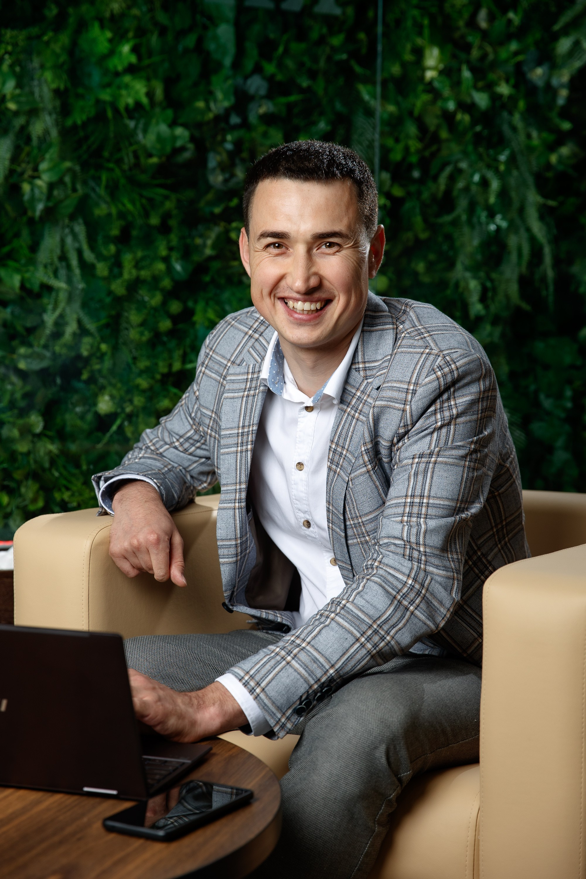 Portraits for business. Wedding and family photographer Alex Glushakov