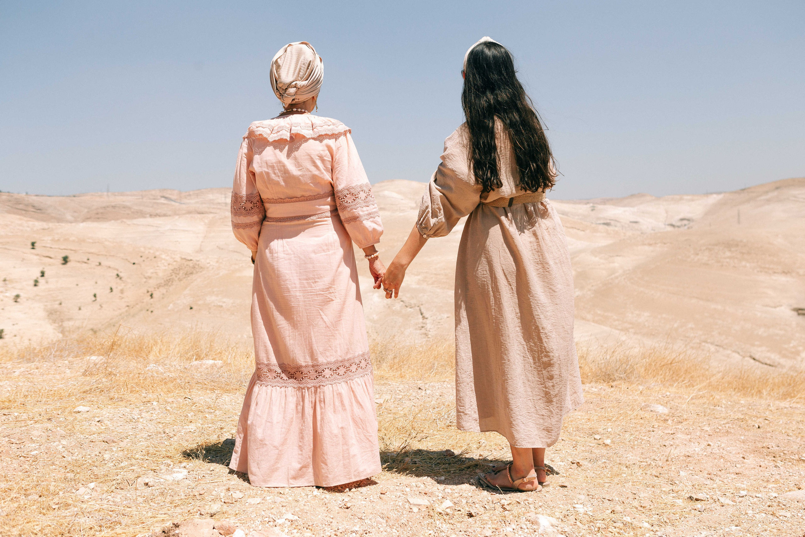 MAALE ADUMIM, HOME PHOTO SESSION + DESERT. Https://shi-photo.com/