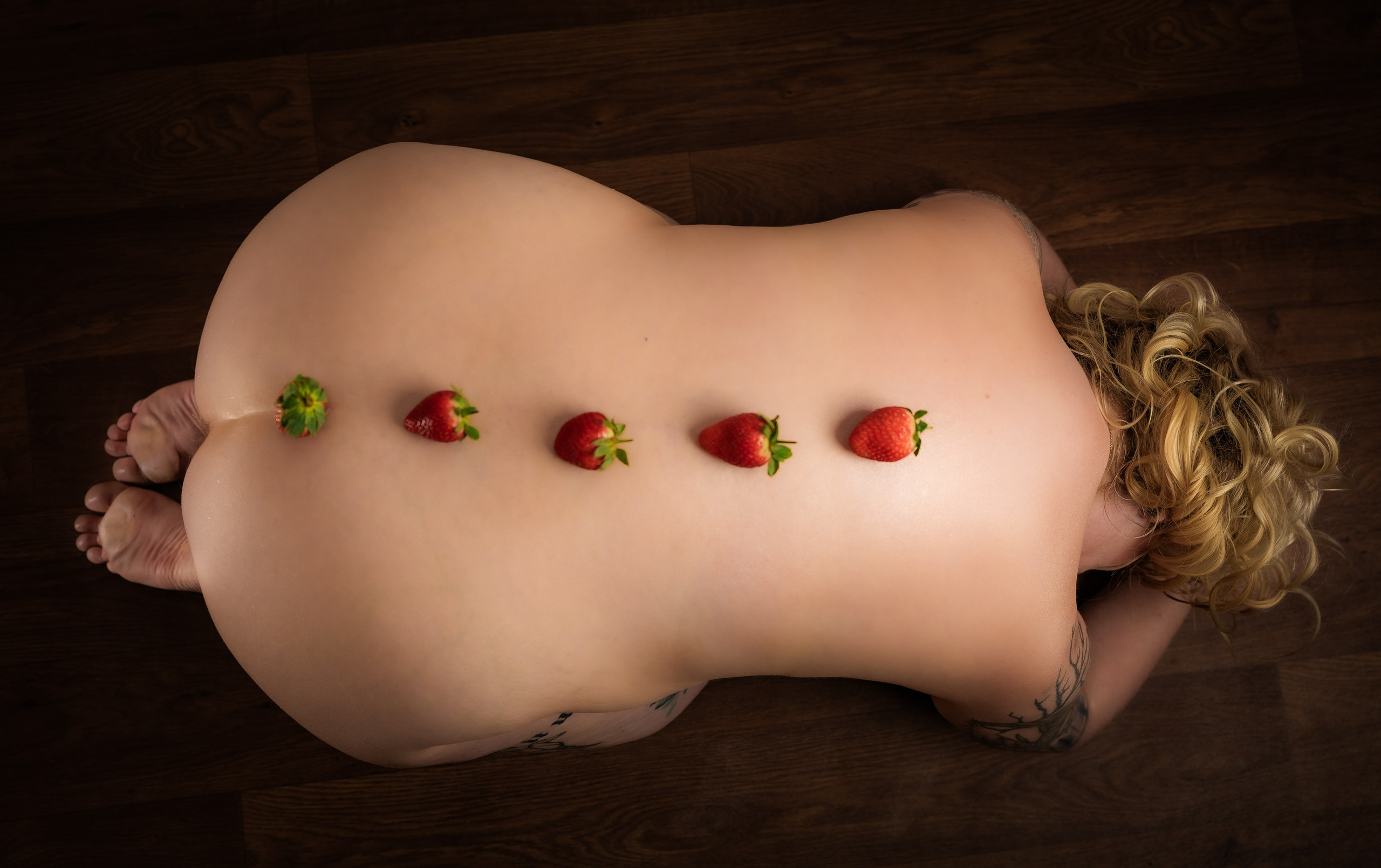 Wedding and boudoir photography by Liv and Laura