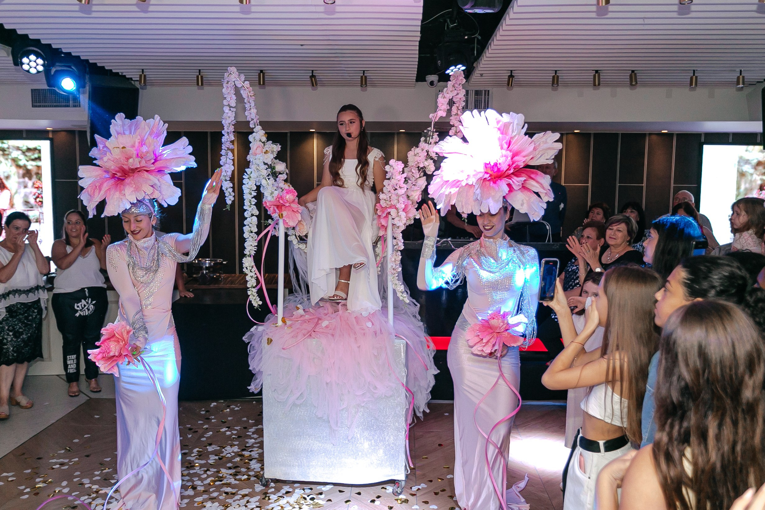 אולם תבור, בת מצווה ליאן. Home