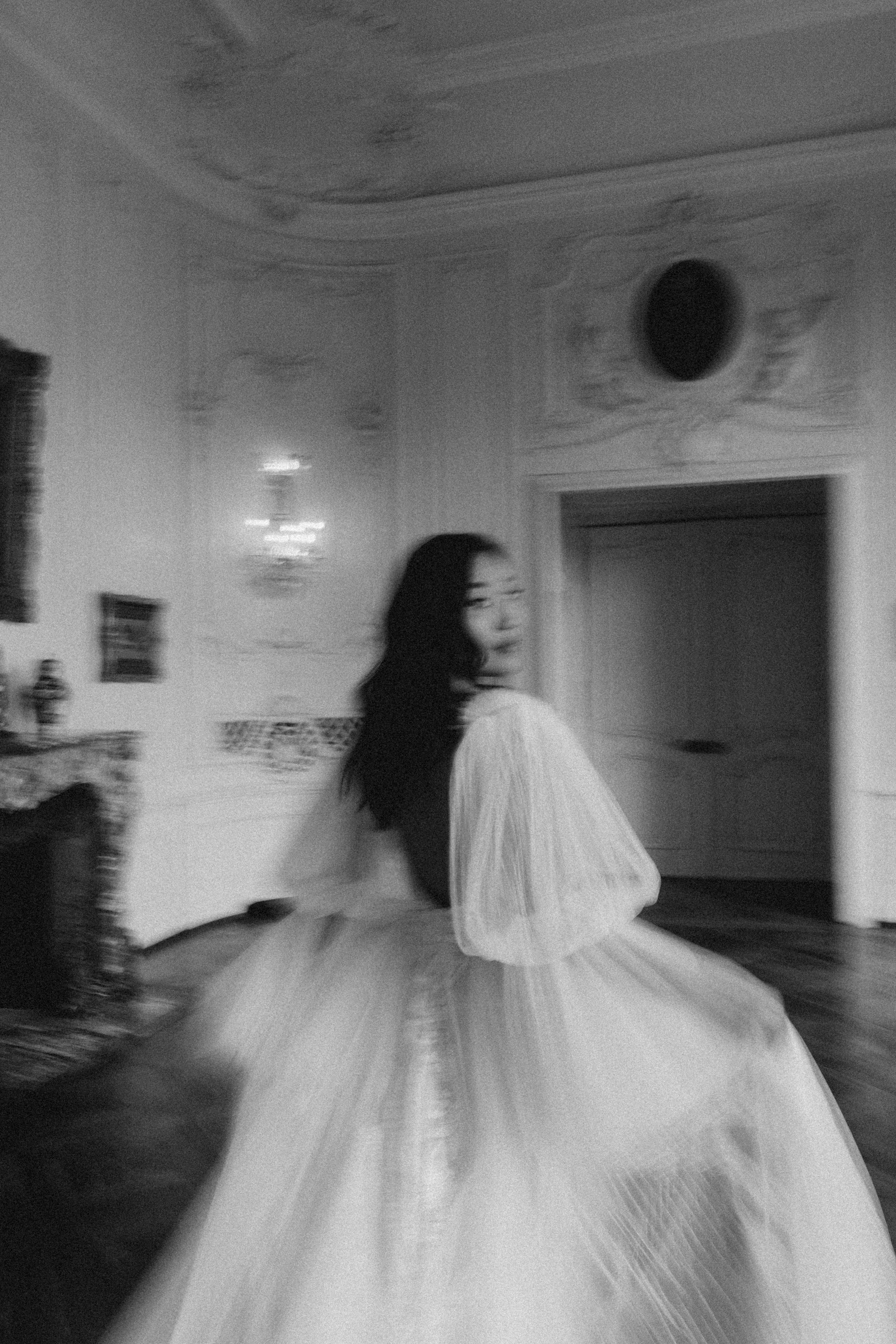 Bridal getting ready. Wedding and Family Photographer Switzerland and Italy. Valeria Diaz