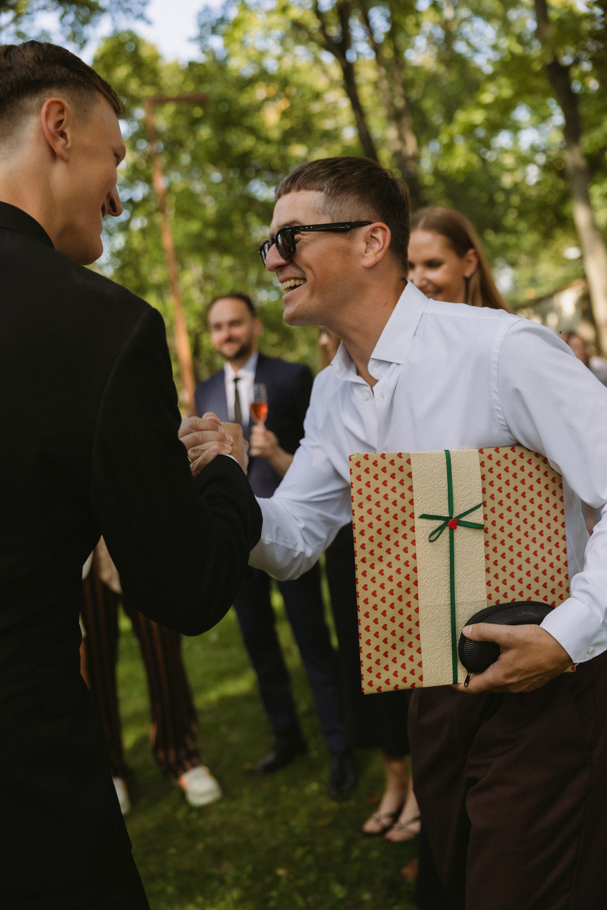 Miglė ir Mindaugas | 2024 | MIESTO VESTUVĖS. Vestuvių ir šeimų fotografė Lena Bondarenko / belove photo