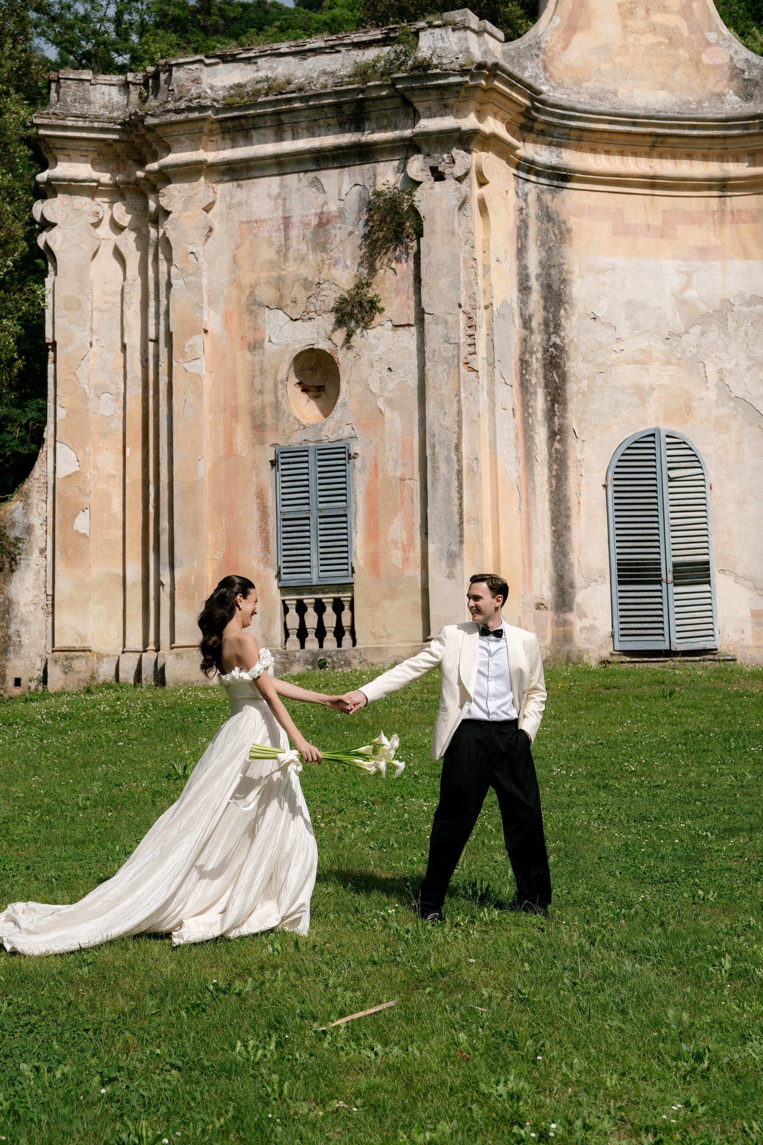 Destination wedding portfolio Europe elegant bride groom photography. Destination Wedding Photographer Alex Pasarelu