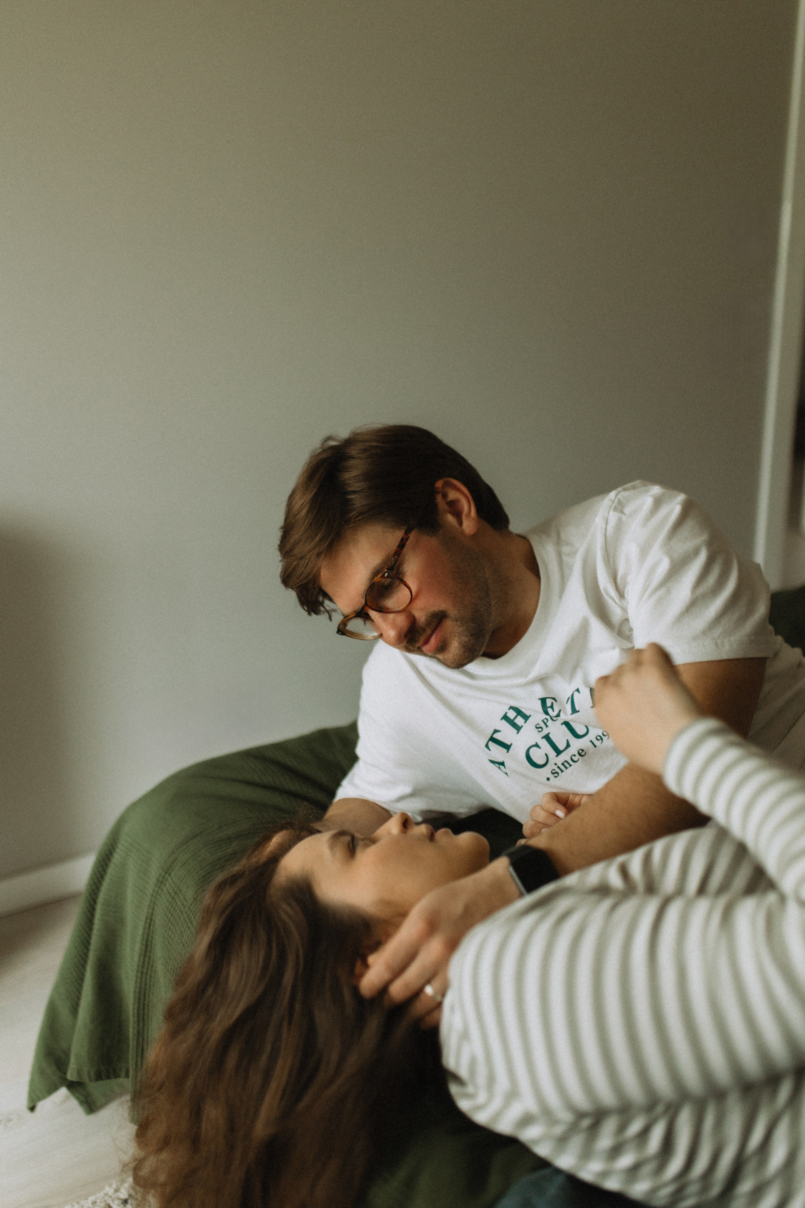 Nedos ir Tomo laukimas | NAMAI. Vestuvių ir šeimų fotografė Lena Bondarenko / belove photo