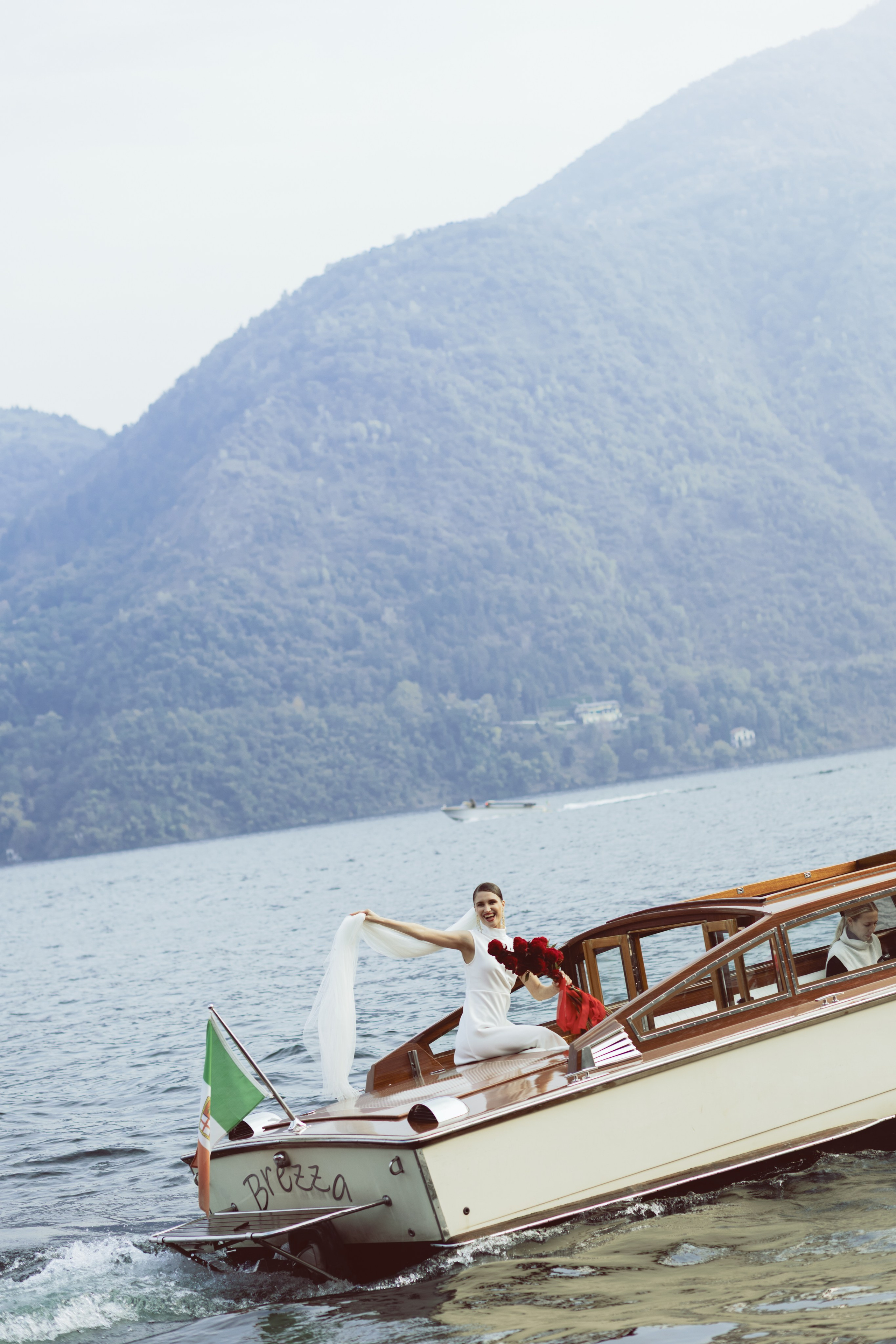 Julia — Red Wedding Editorial on Lake Como. Liza Bizzaro — Italy Wedding, Love Story & Portrait Photographer in Milan, Turin, Piedmont and Across Italy