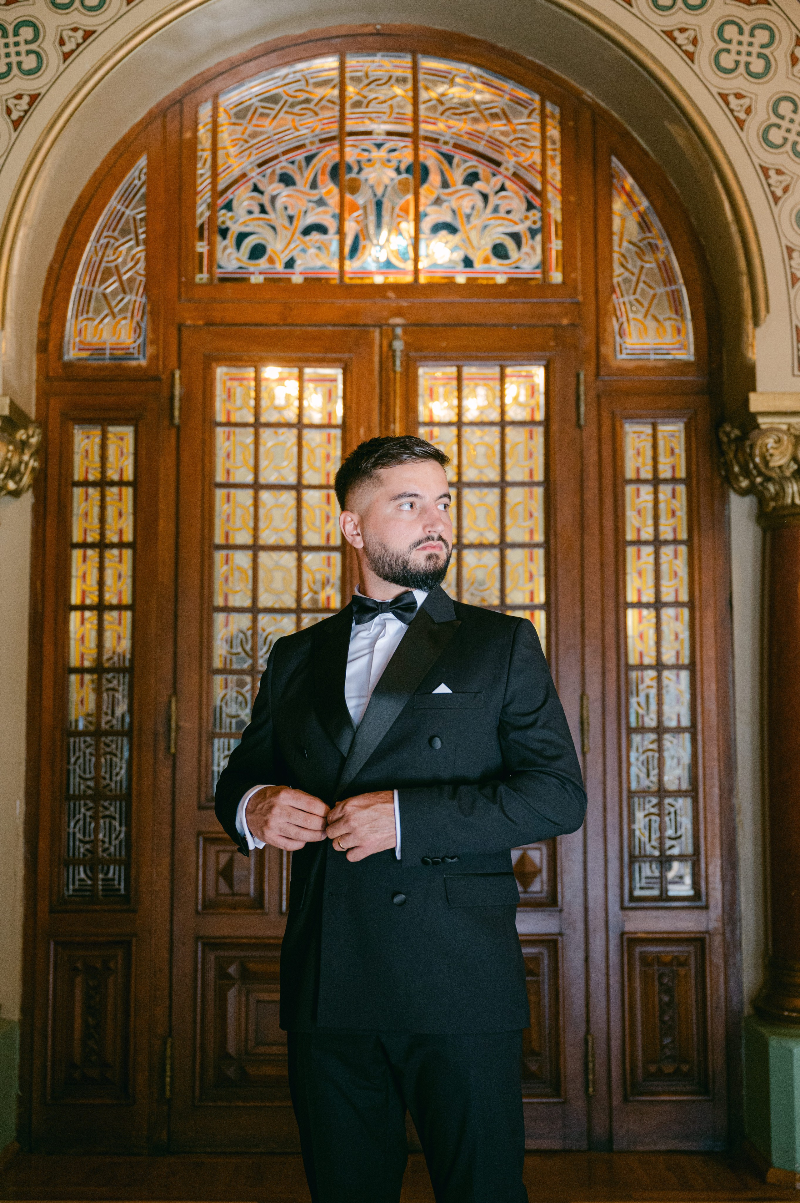 Sedinta foto trash the dress la castelul Cantacuzino