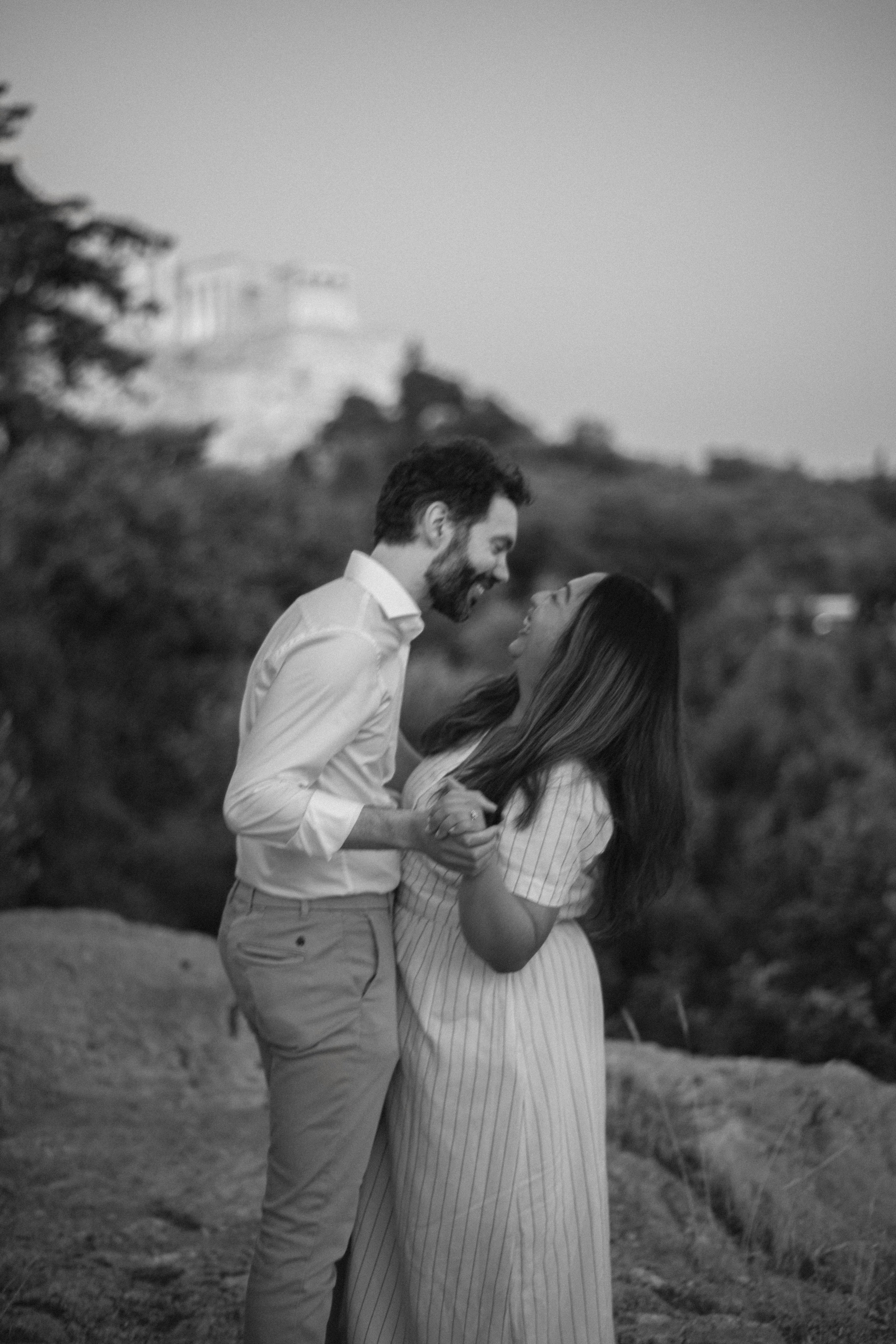 Proposal of Pieter to Vanya in Athens. Photographer in Greece Kristina