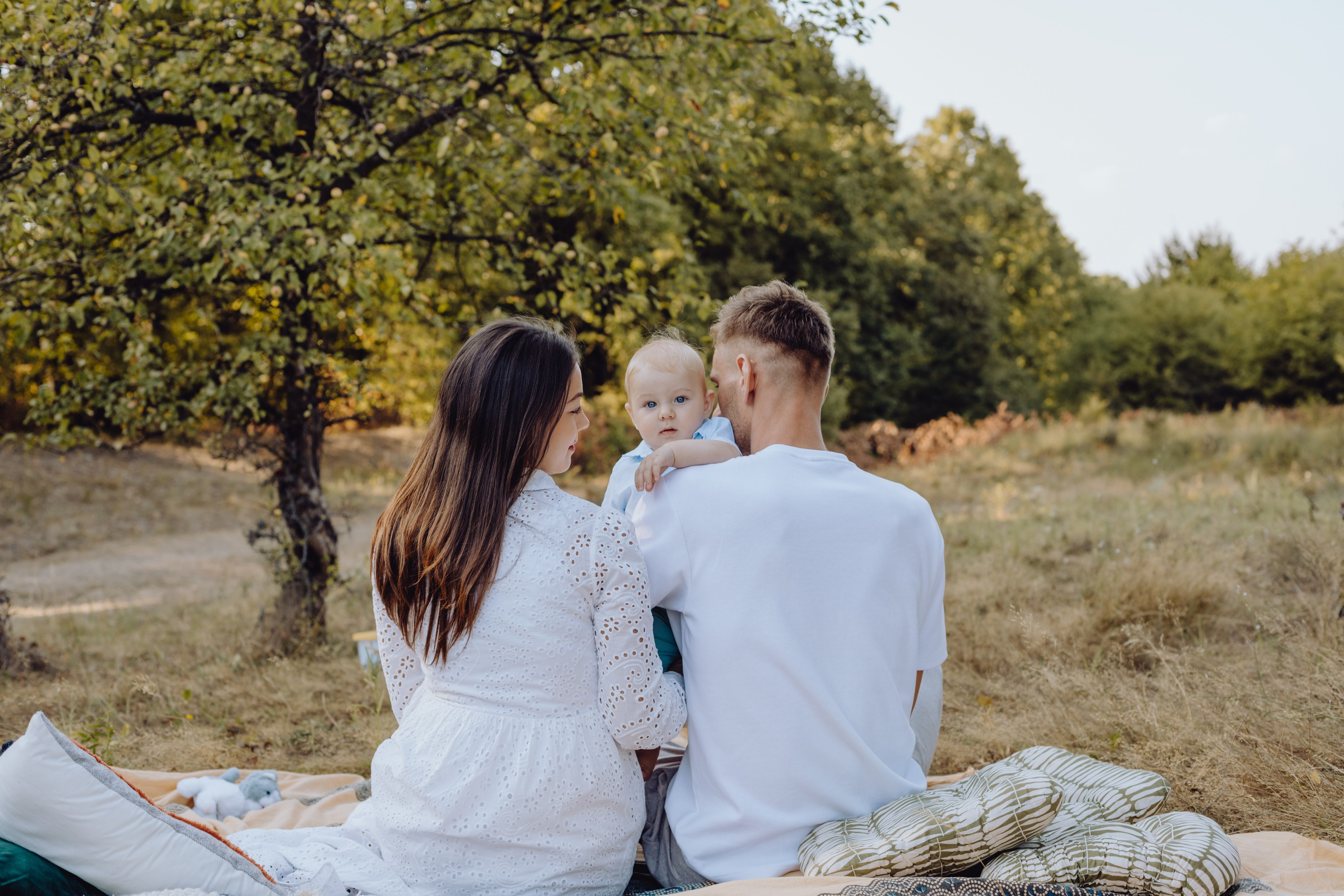 Beni & Adina. Wedding & couple photographer from Romania Rut Vetan