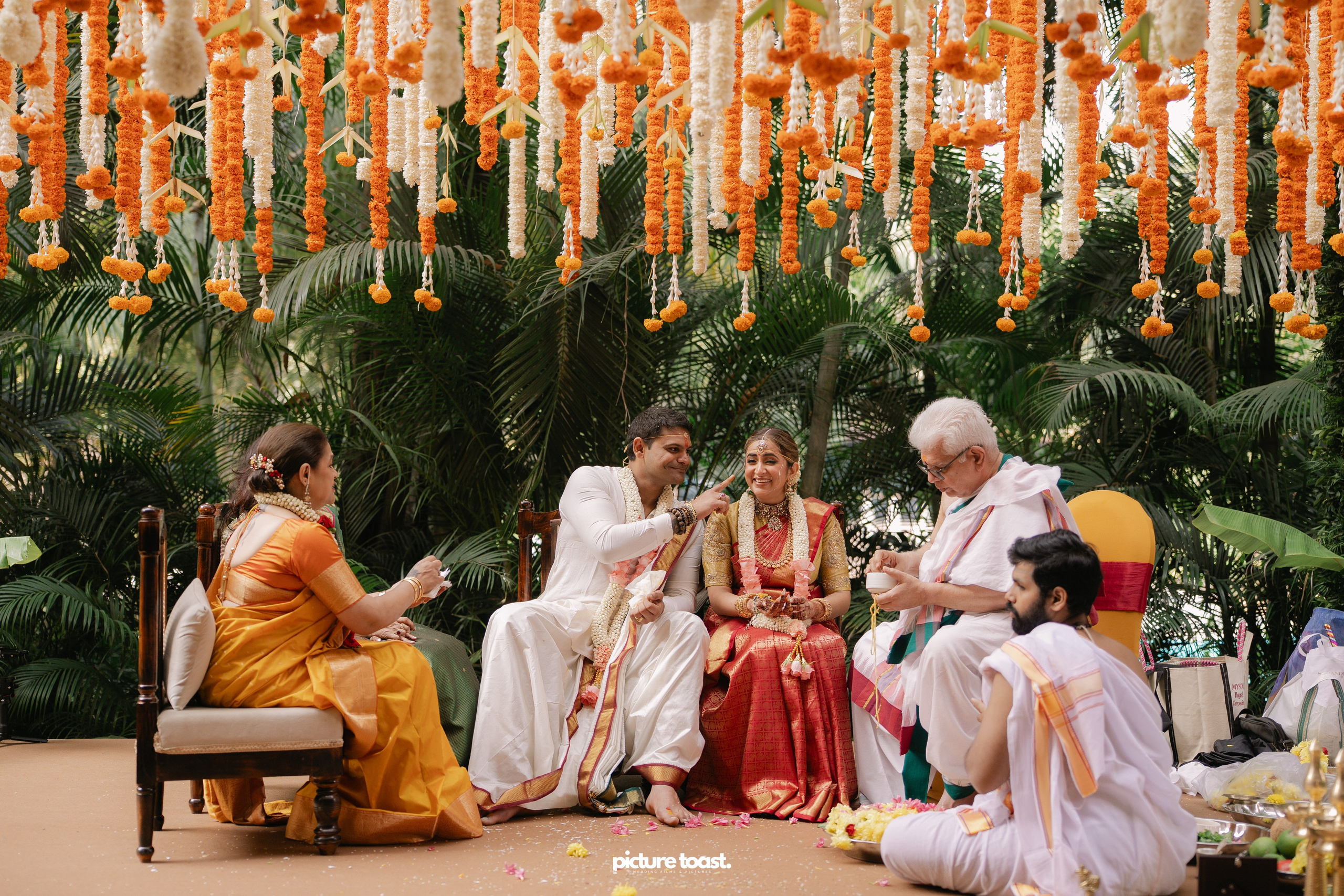 South Indian Wedding Ft. Aashna & Rajiv. Fine art Wedding Photographers in India & Canada