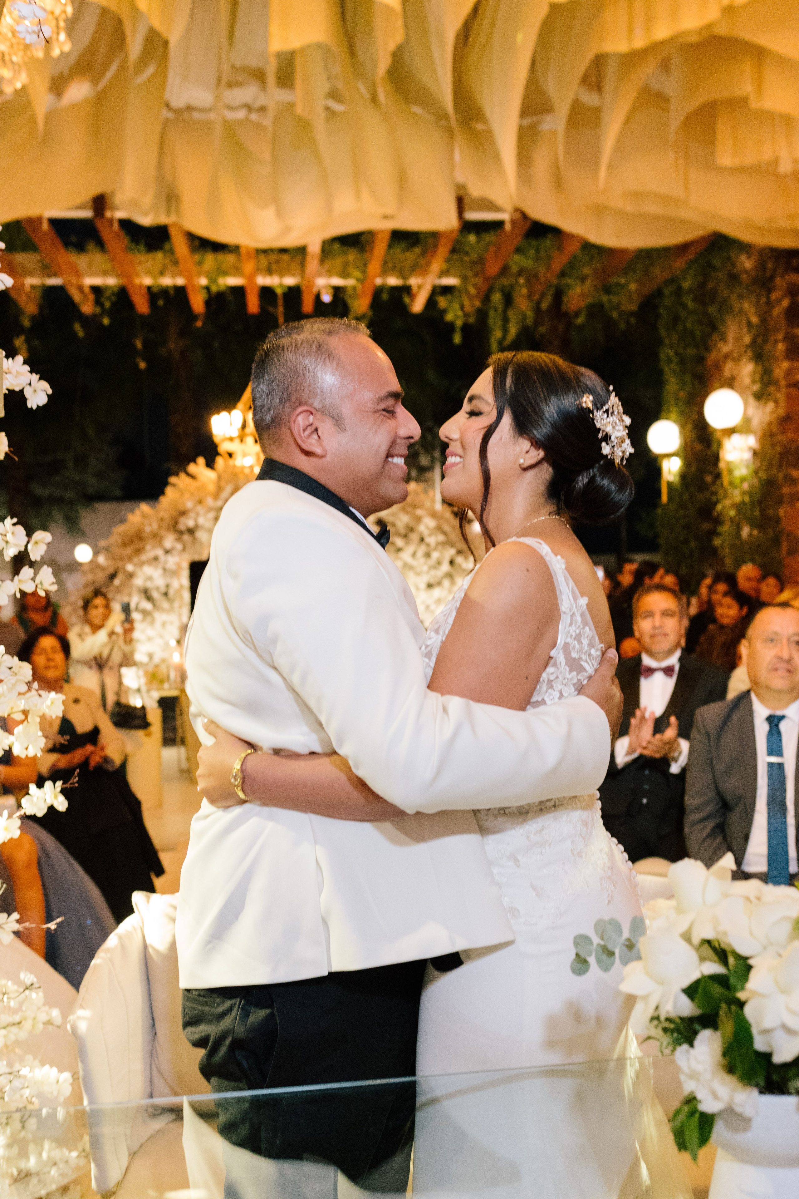 Alejandra y Salvador. Principal