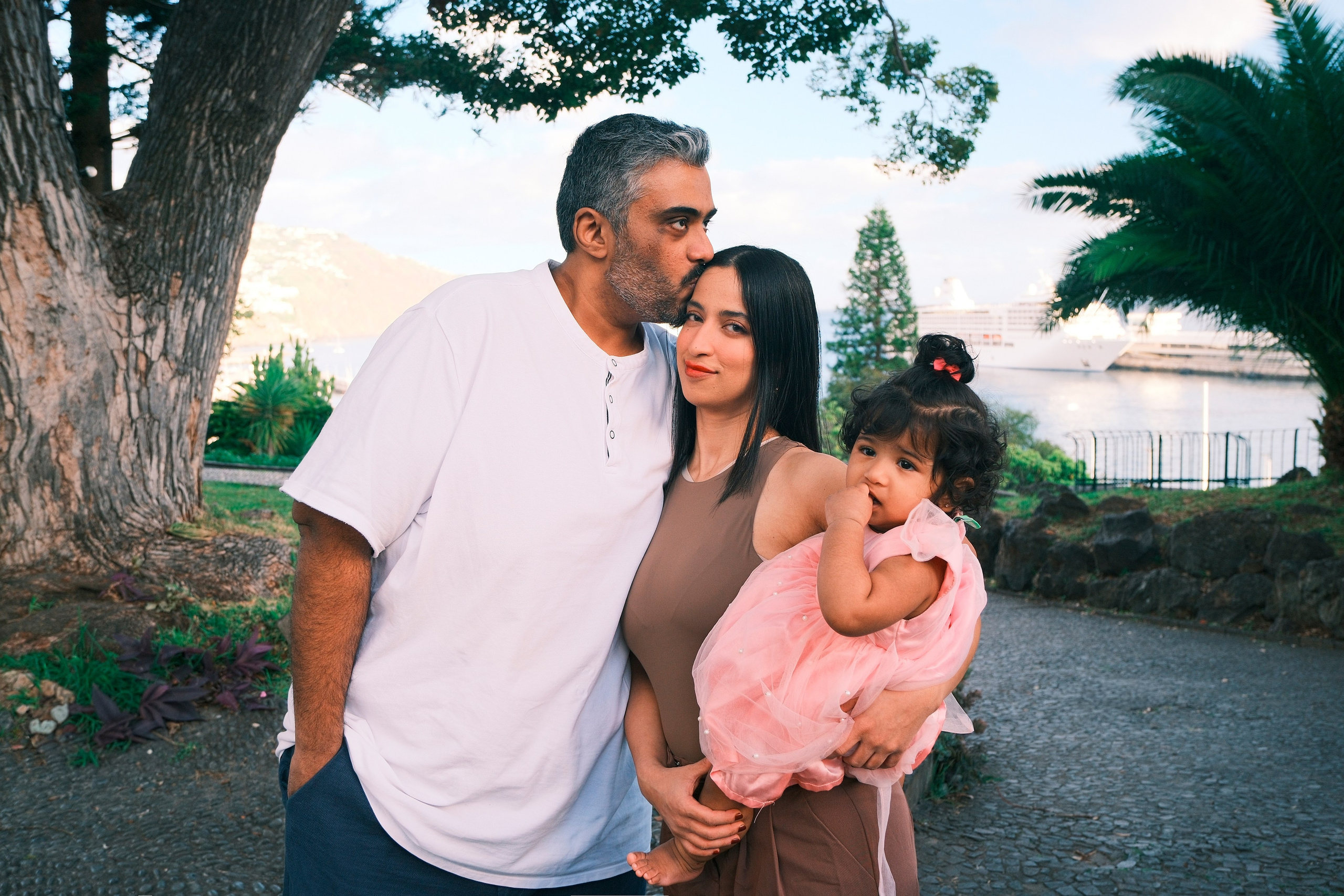 Zee, Oma and Elli ❤️. Portrait photographer in Madeira — Marina Shtukina