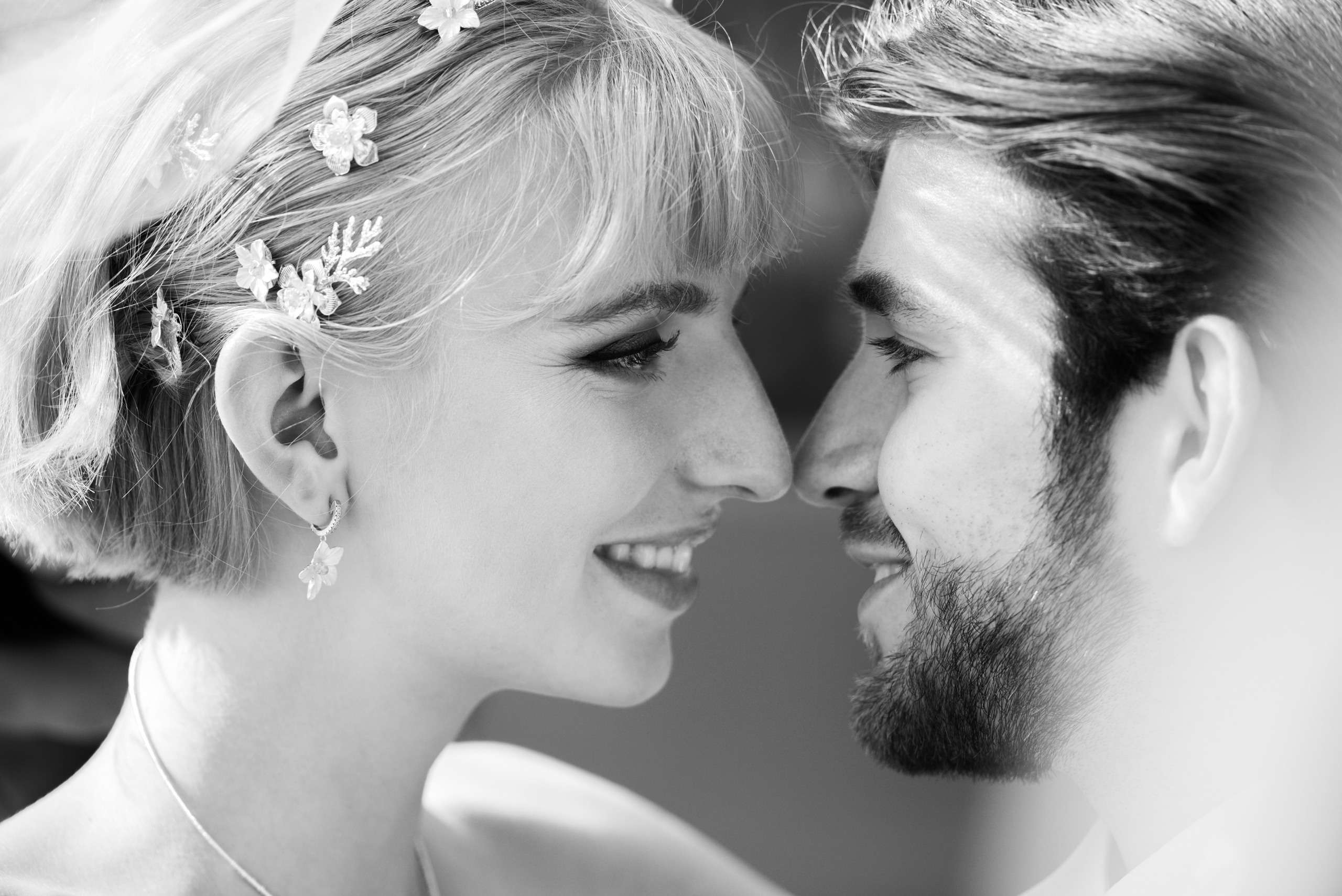 CAROLINE & TEODOR Lake Klöntaler, Switzerland. I am Elena Altendorfer. Wedding photographer in Zurich and Switzerland