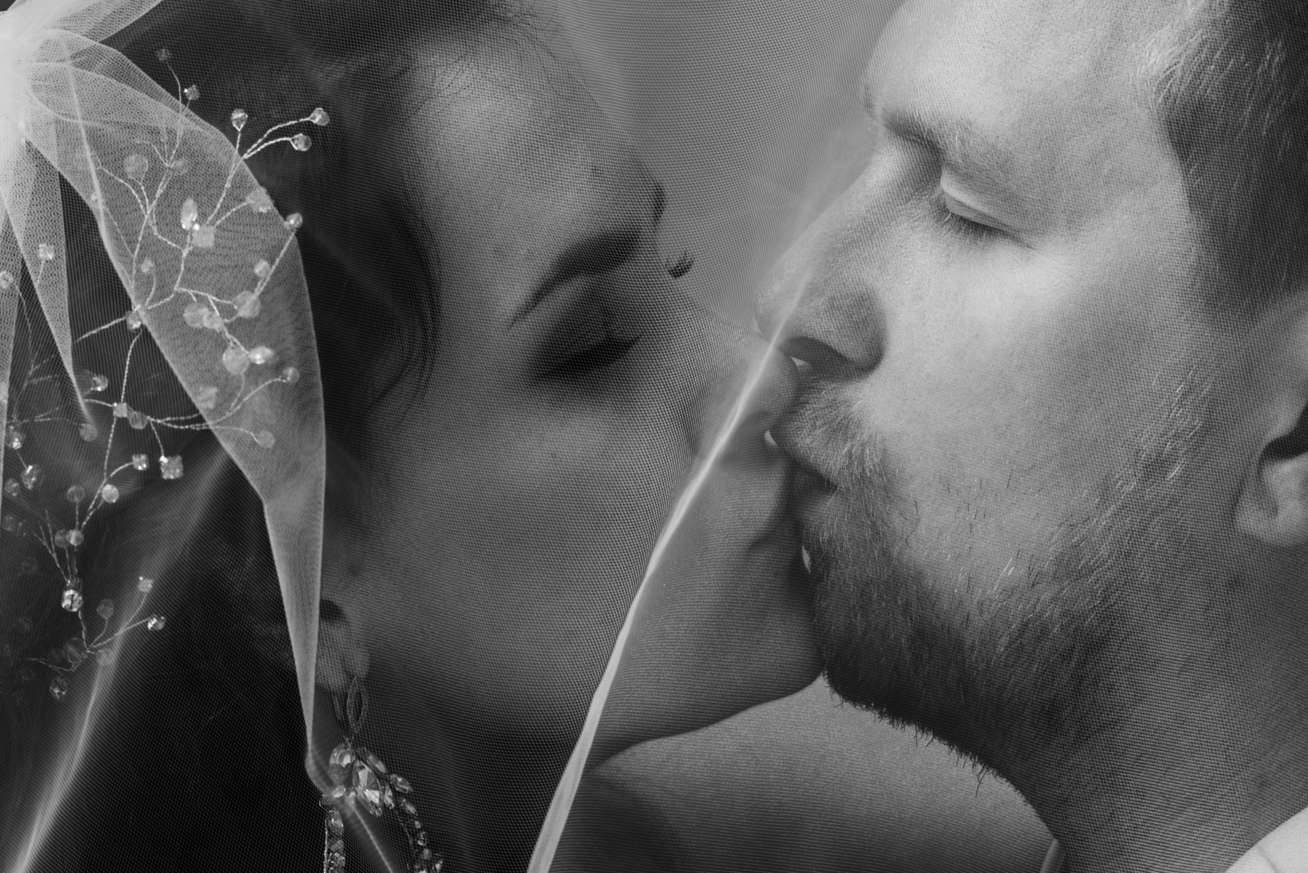 POLINA & MARIO Lake Klöntaler, Switzerland. I am Elena Altendorfer. Wedding photographer in Zurich and Switzerland