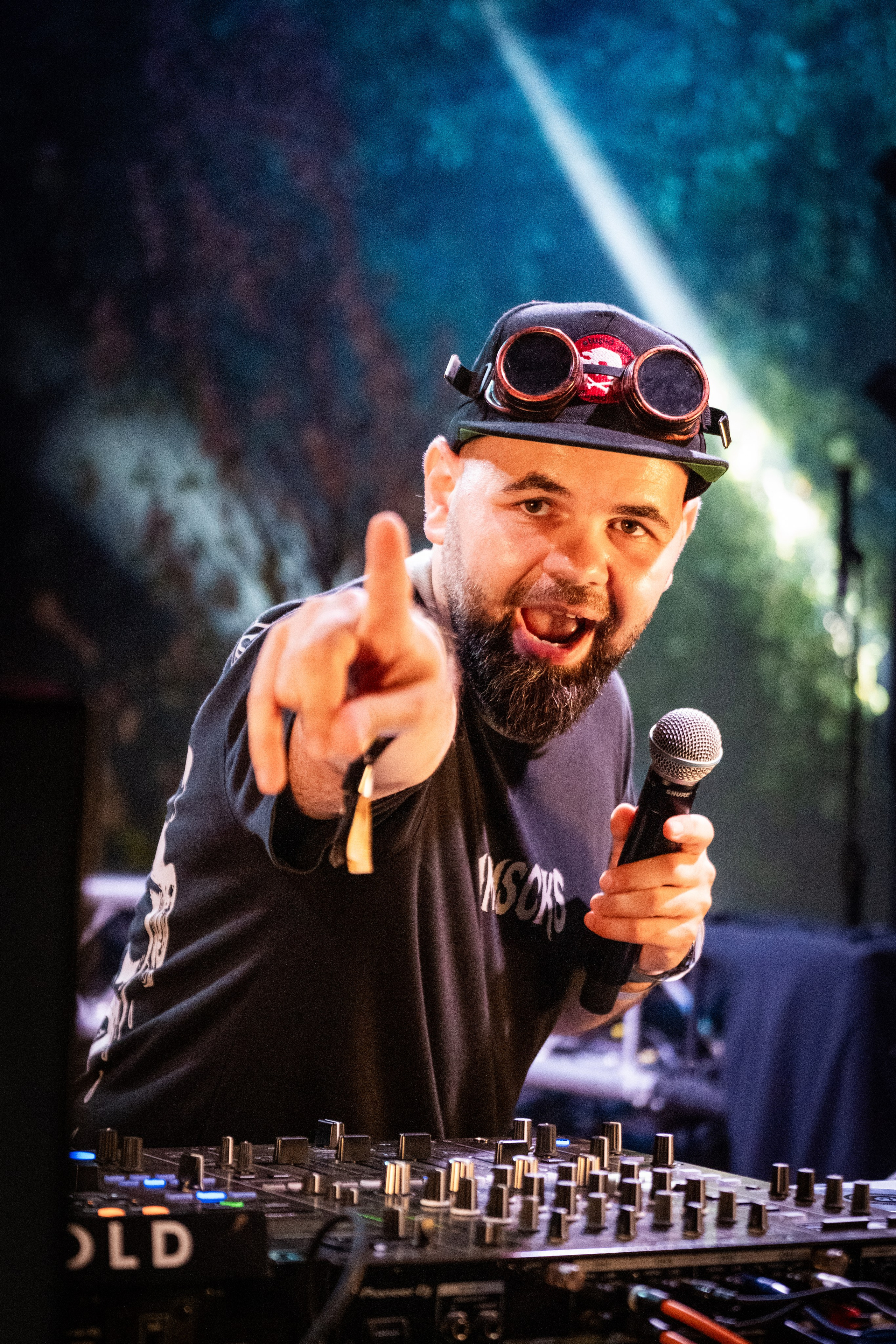 UNTOLD ONE, DAY 1 — Generații și abordări diferite, dar la sfârșitul zilei, totul e despre muzică. Apostu Adrian