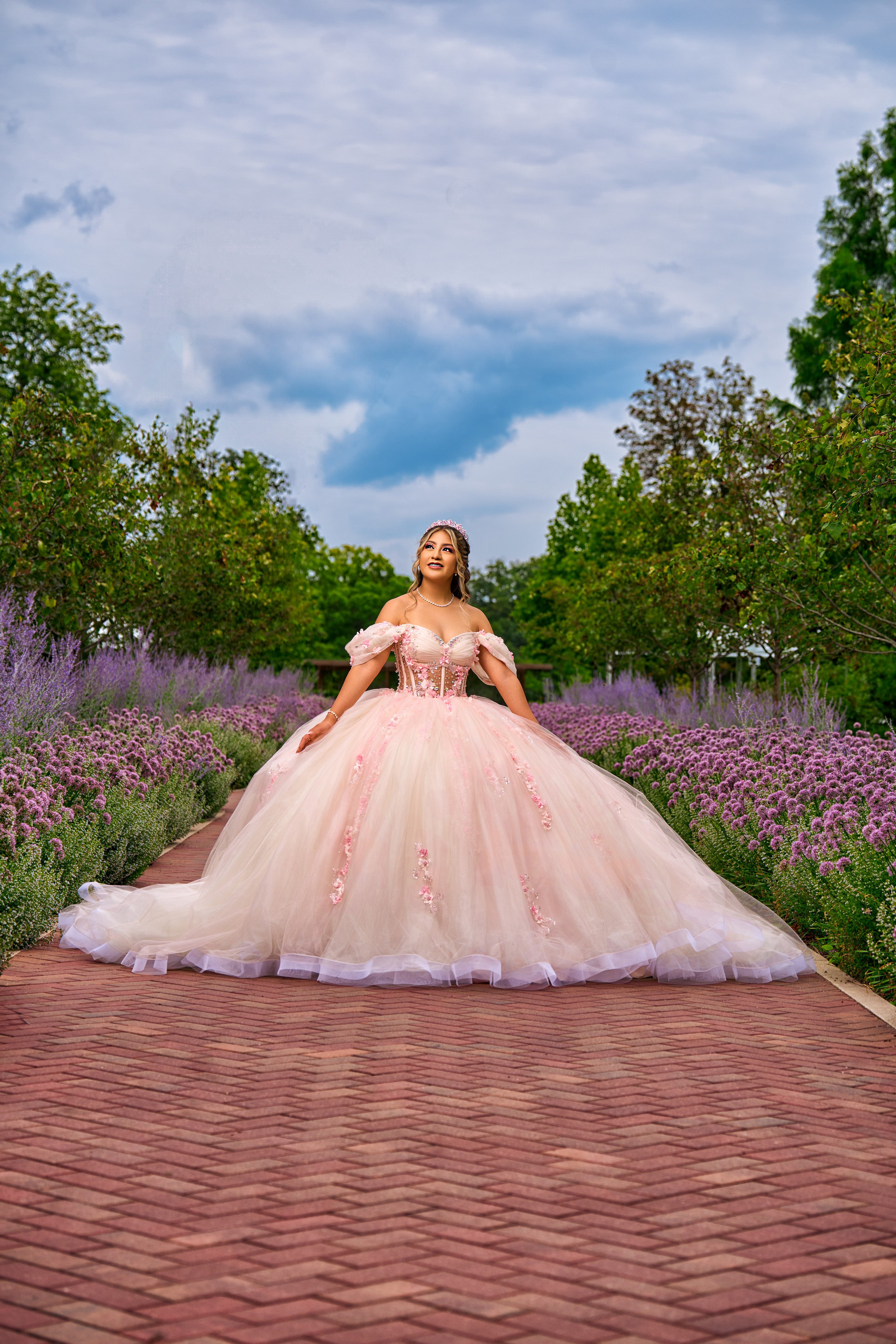 Quinceanera Sessions. Portraits, Quinceanera & Weddings Photographer