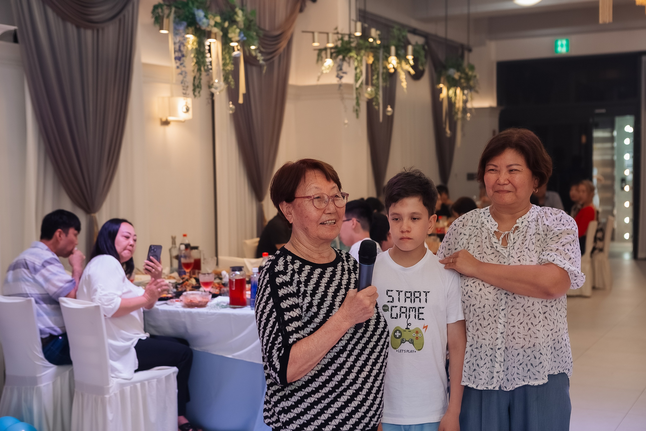 Тео дома и в ресторане. Фотограф беременности, ньюборн и годовасиков в Корее Жанна Хан