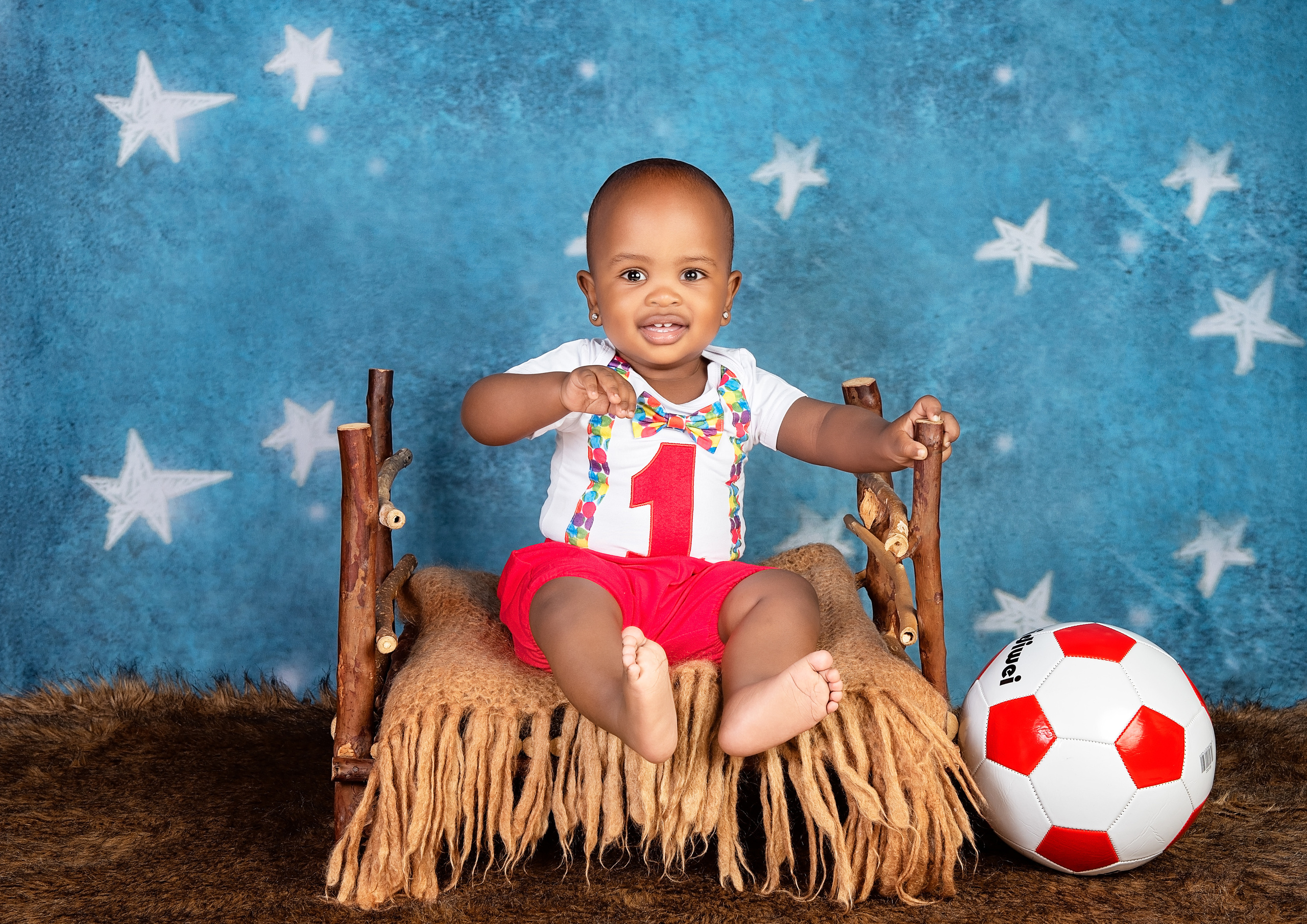 Baby Austin’s 1st birthday cake smash shoot Nairobi Mombasa Kenya. Newborn, Baby, Maternity and Family Photographer Nairobi Mombasa Kenya