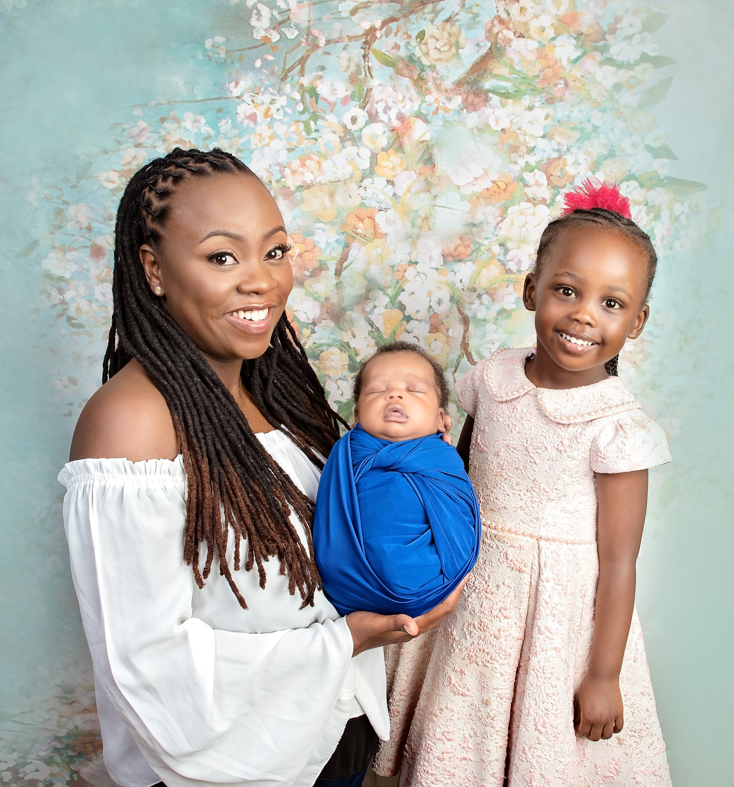 Cynthia newborn sibling and family photo shoot Nairobi Kenya. Newborn, Baby, Maternity and Family Photographer Nairobi Mombasa Kenya