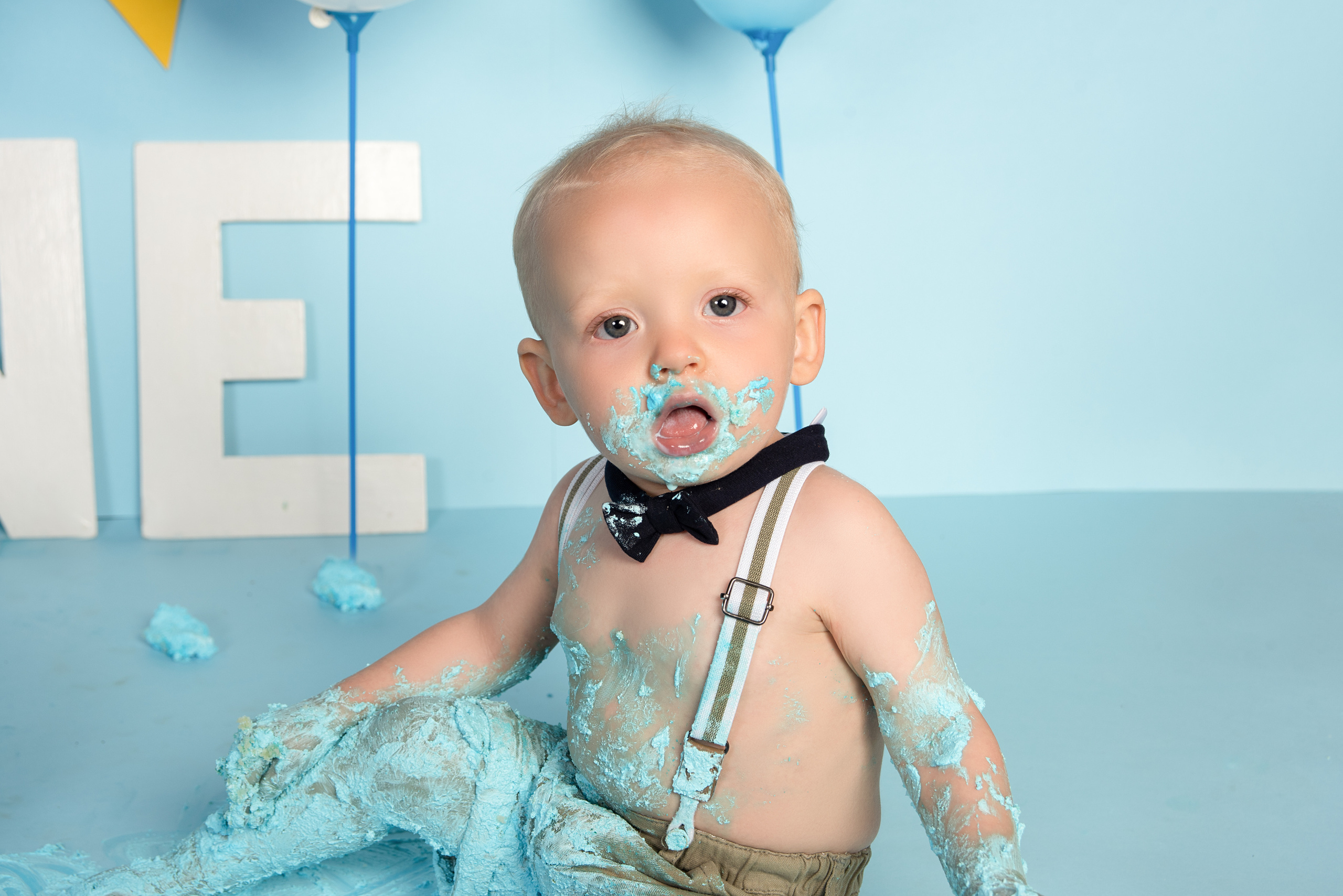 Baby Saul newborn family and cake smash photo shoot Nairobi Kenya. Newborn, Baby, Maternity and Family Photographer Nairobi Mombasa Kenya