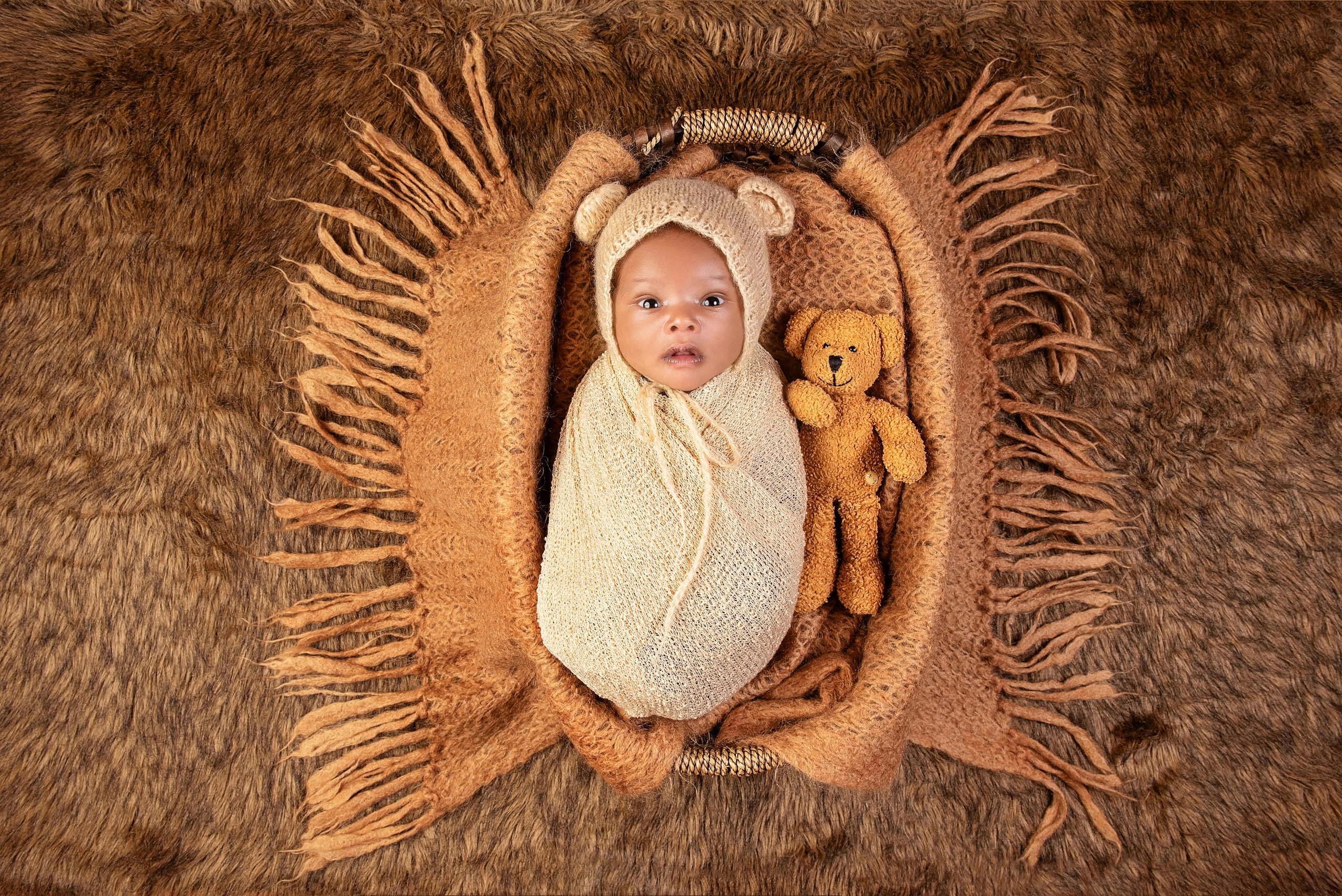 Beautiful photo shoot 2 weeks newborn Mombasa Kenya