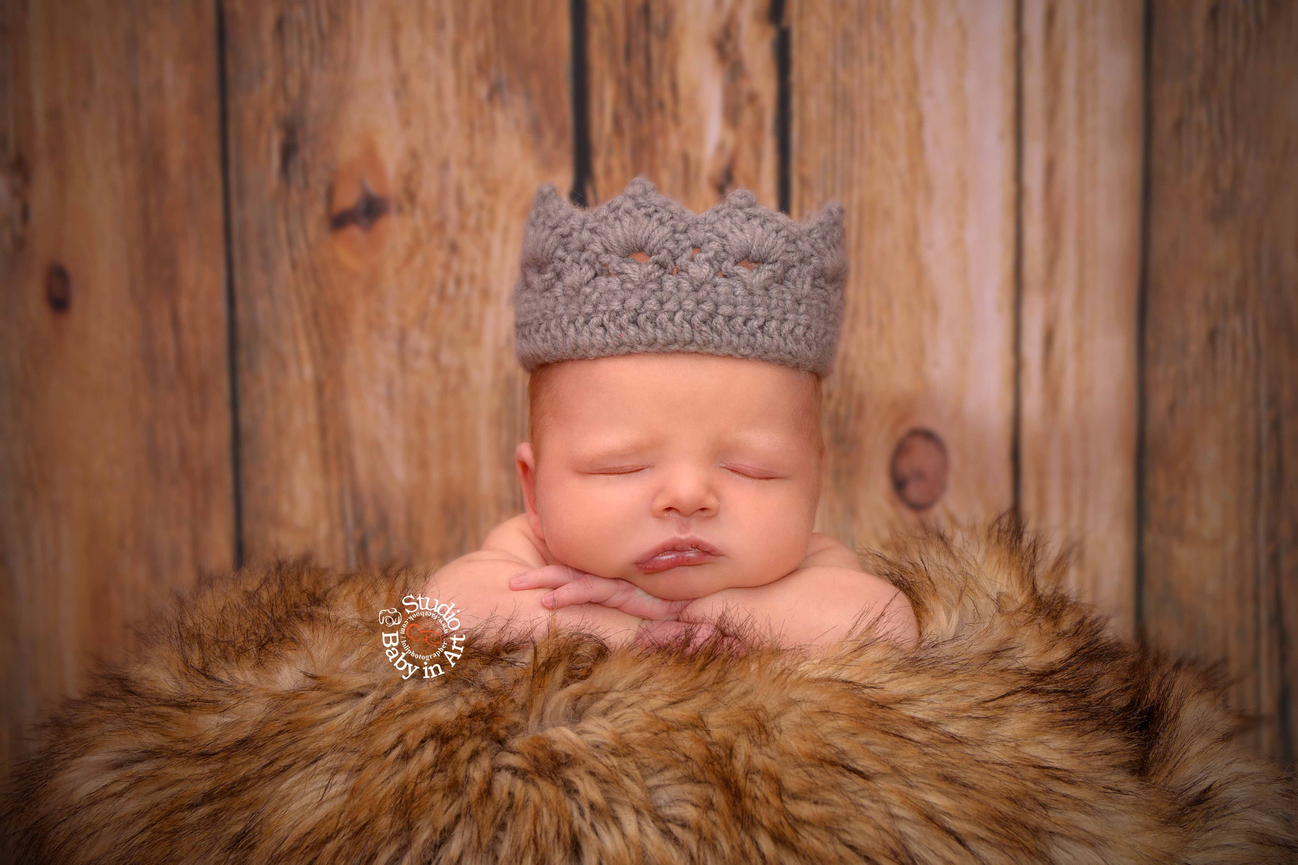 Baby Saul newborn family and cake smash photo shoot Nairobi Kenya. Newborn, Baby, Maternity and Family Photographer Nairobi Mombasa Kenya