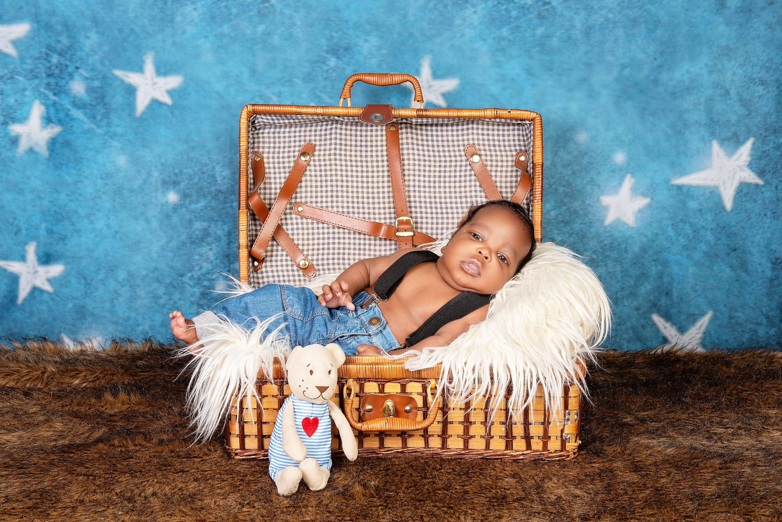 Ann twins, sibling and family photoshoot Nairobi Kenya. Newborn, Baby, Maternity and Family Photographer Nairobi Mombasa Kenya