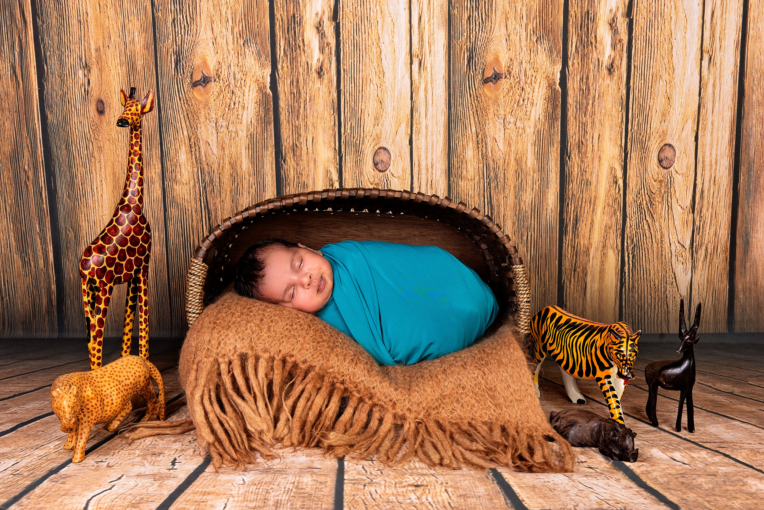 Sheetal newborn sibling and family photo shoot Nairobi Mombasa Kenya. Newborn, Baby, Maternity and Family Photographer Nairobi Mombasa Kenya