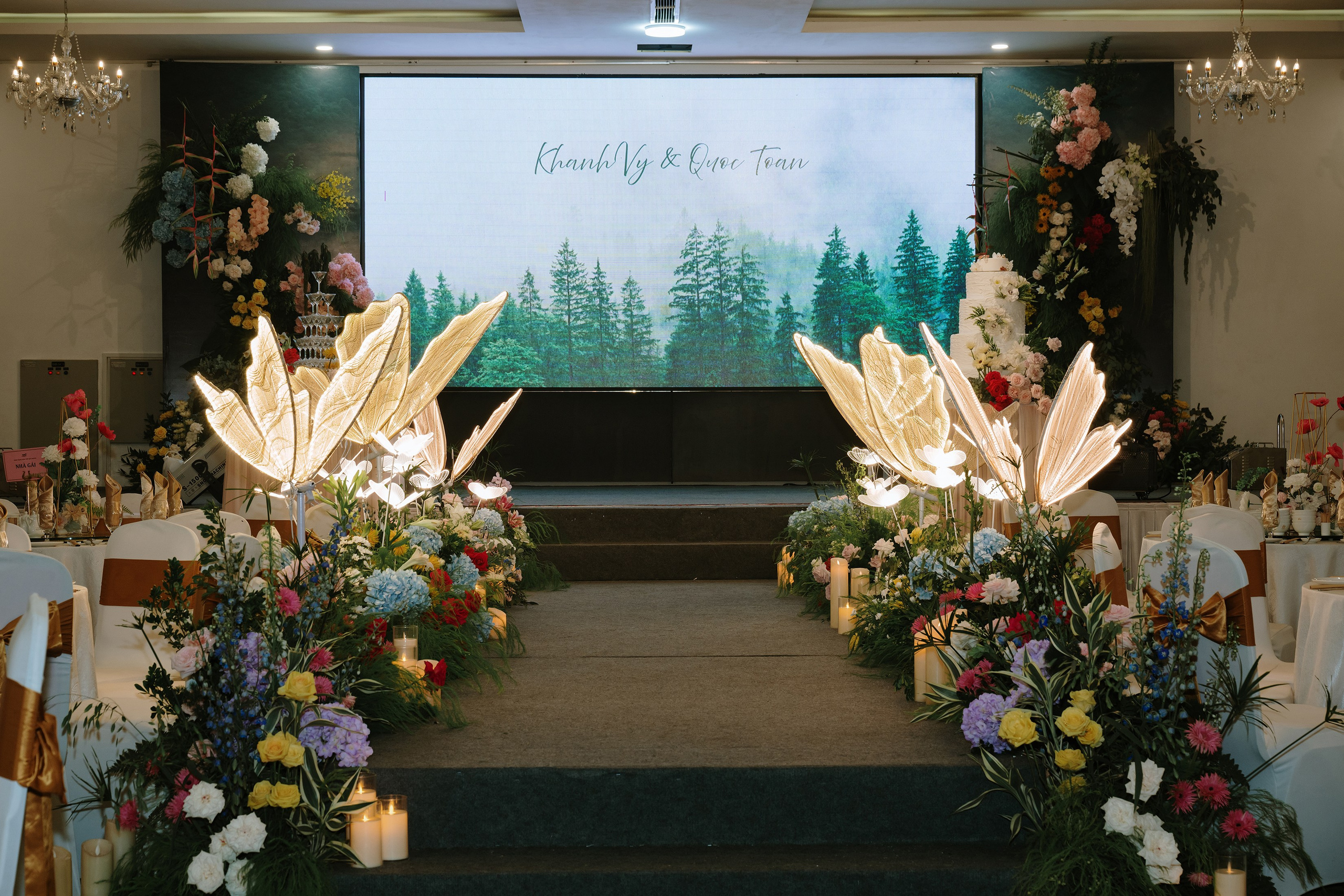 TOAN & VY / Wedding Journalism. Saigon Wedding Present | Art Beyond Moments