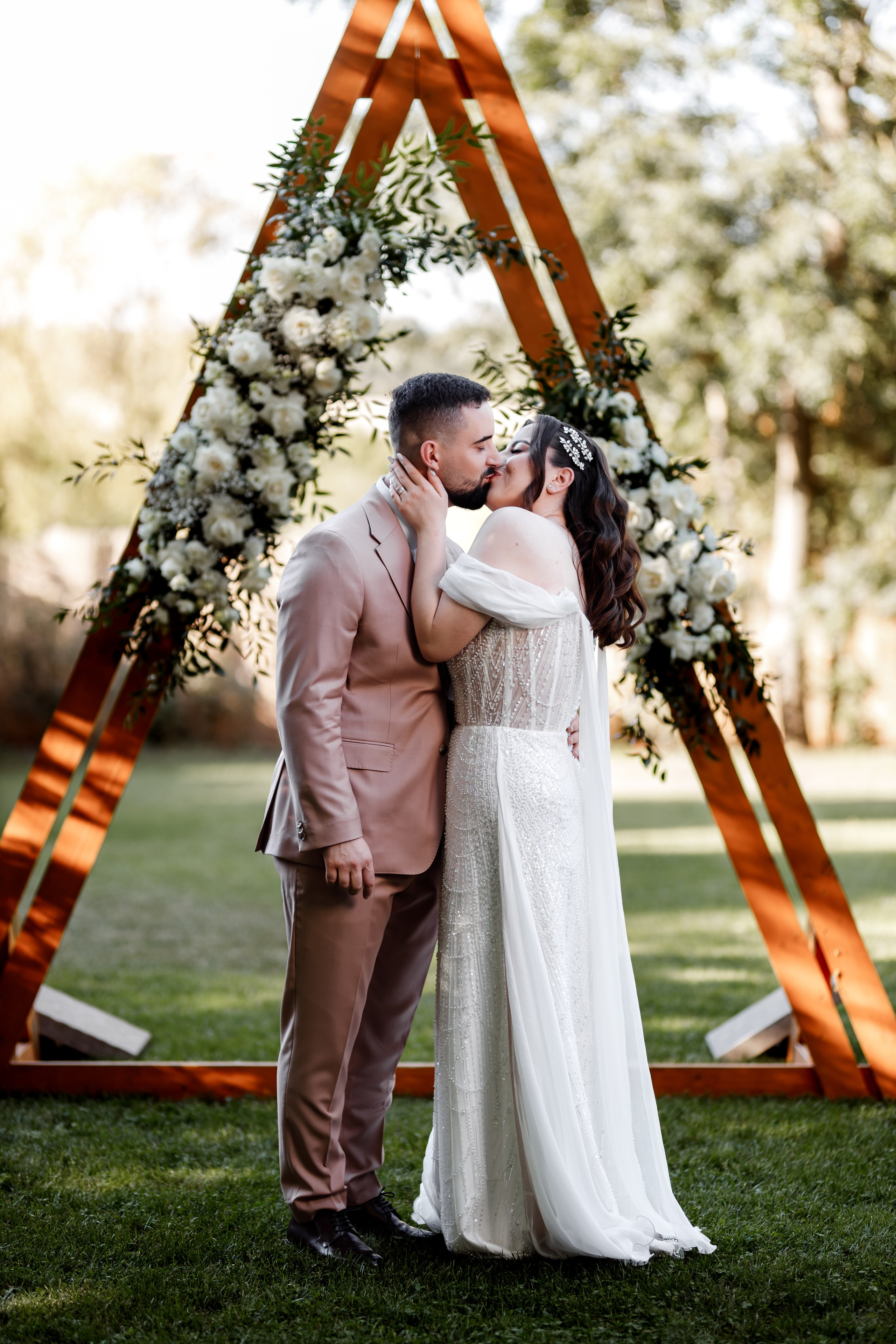 Mihai & Iasmina. Lucian Dedeu — Fotograf de nuntă și eveniment