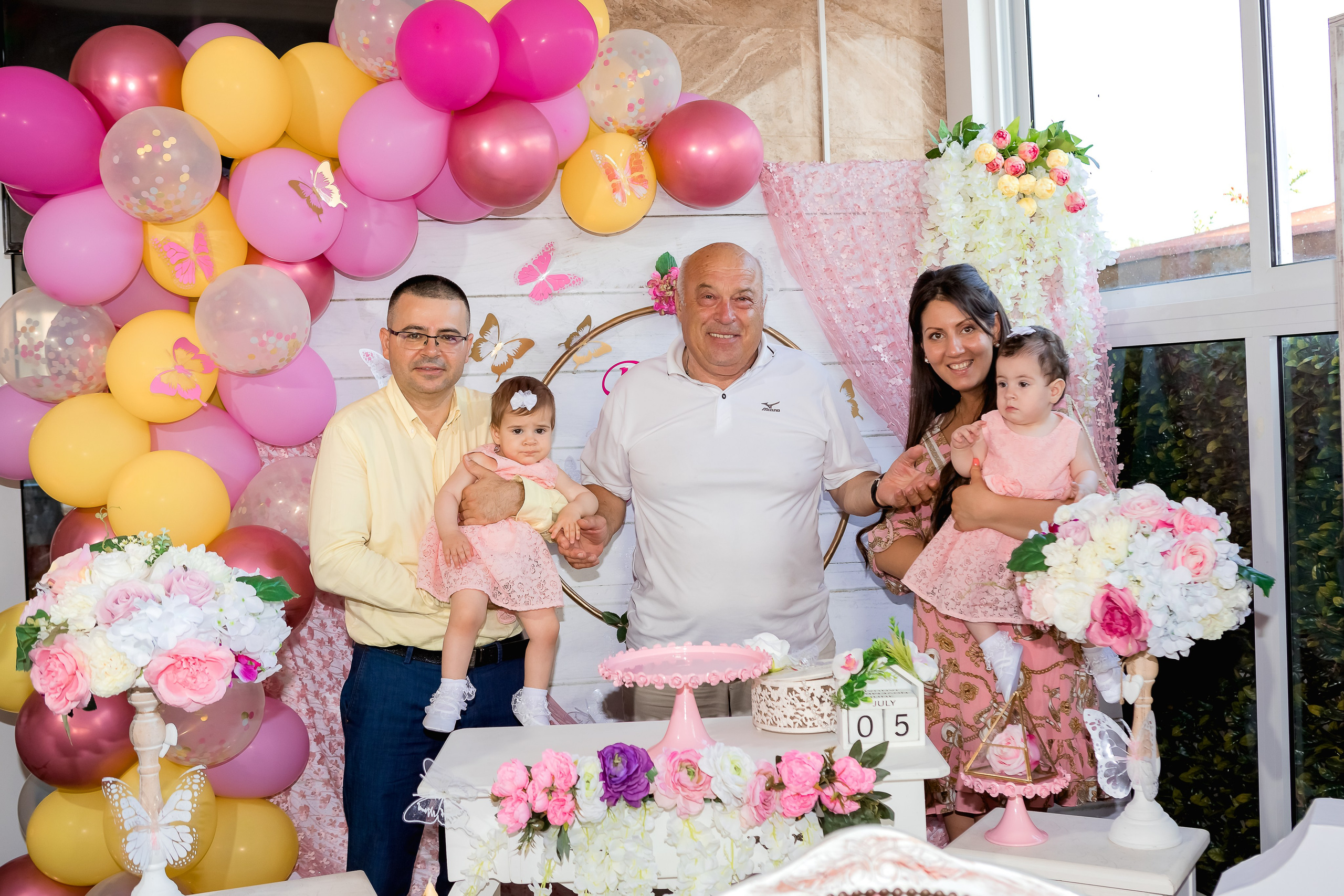 Чрстит Първи Рожден Ден. Фотограф Ирина Йотова